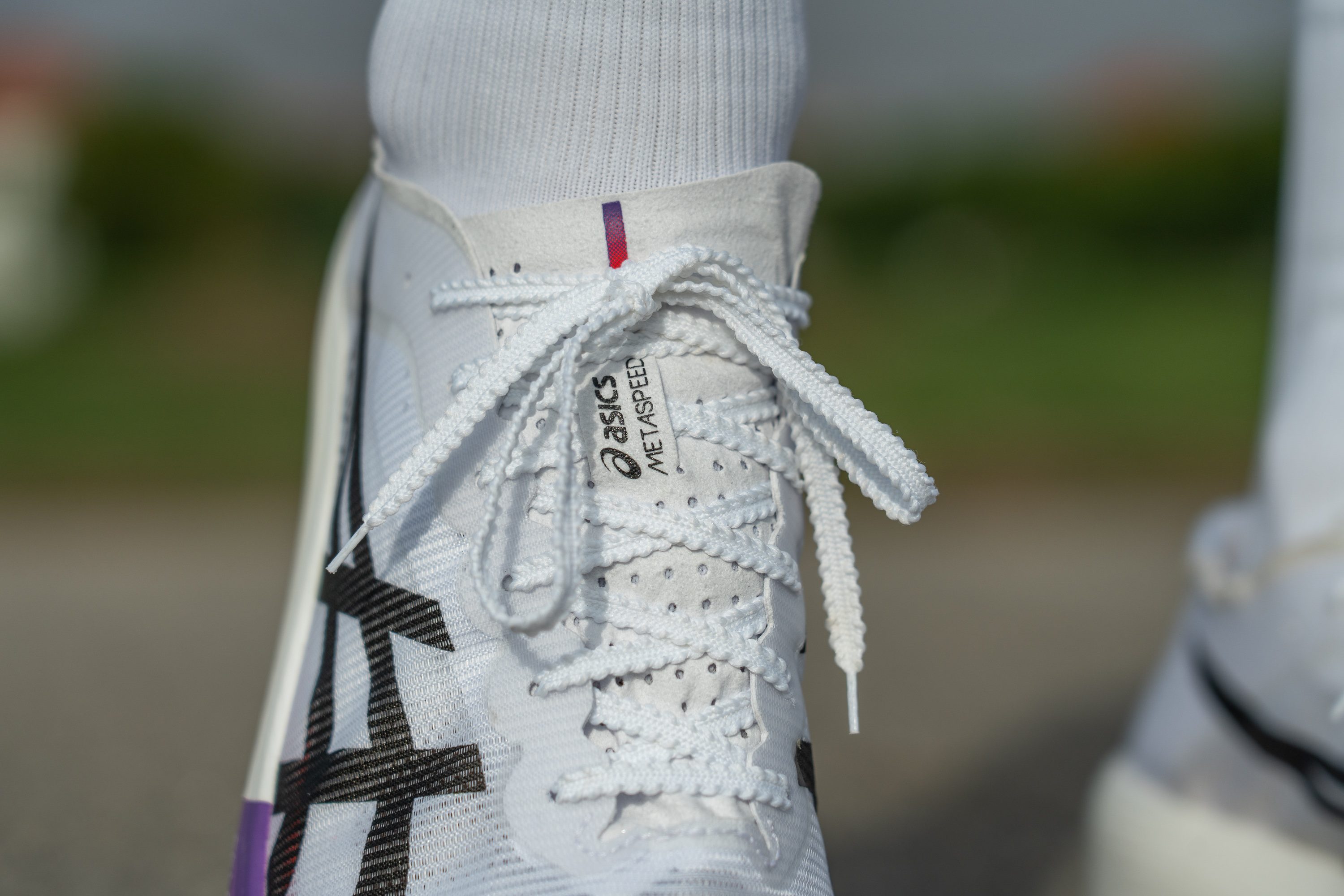 ASICS Metaspeed Ray laces