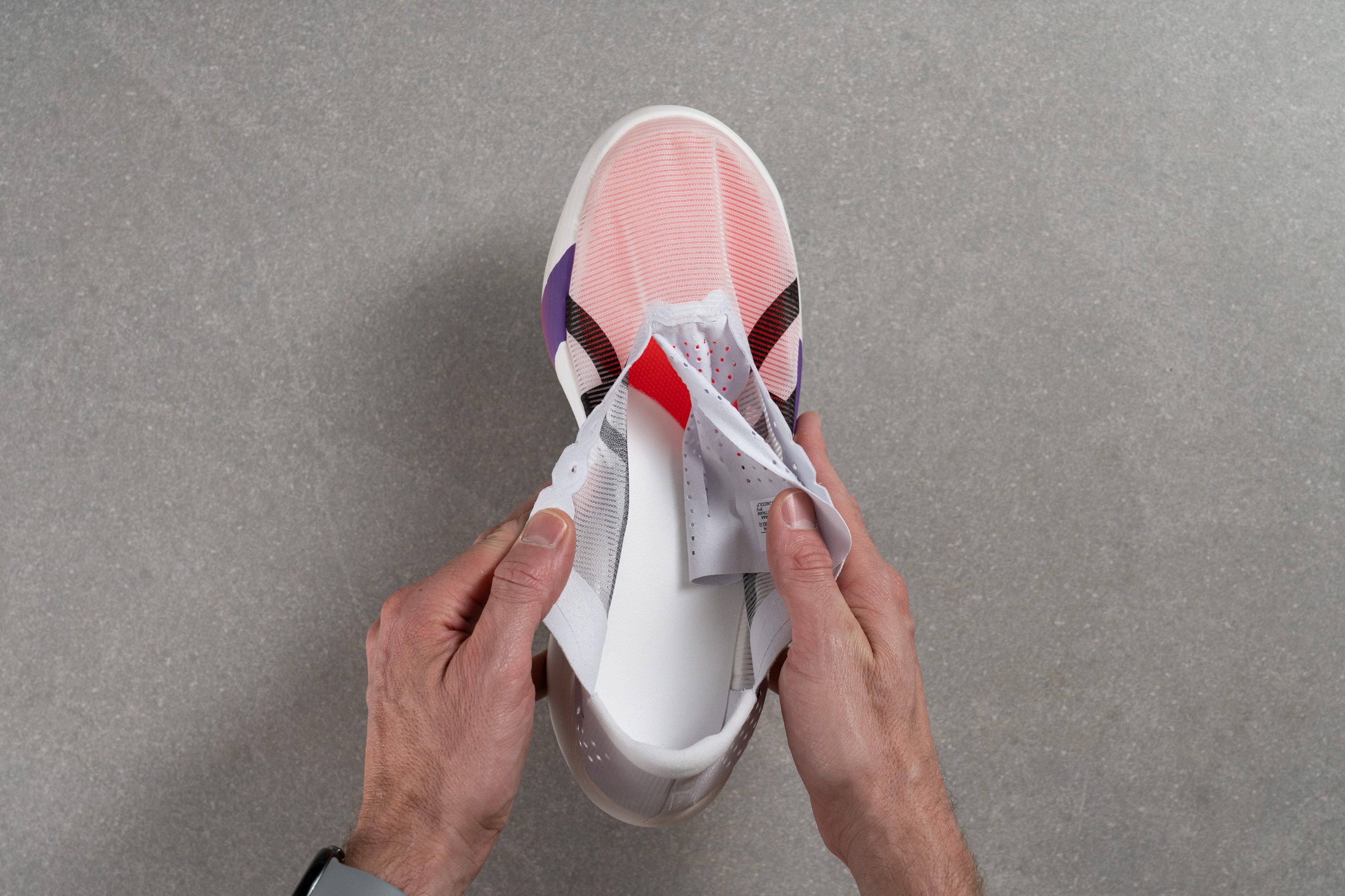 ASICS Metaspeed Ray Tongue: gusset type