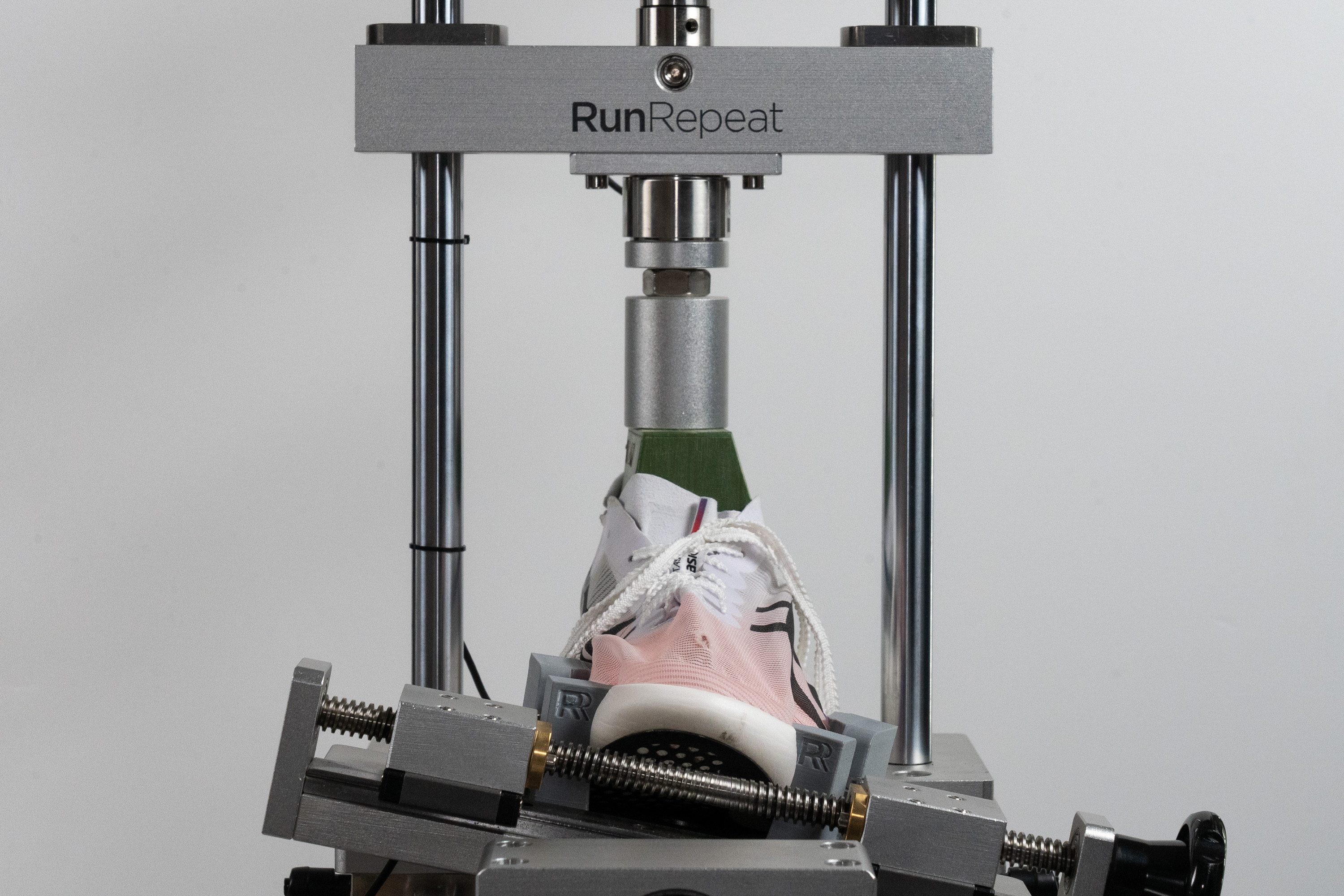 ASICS Metaspeed Ray Torsional rigidity