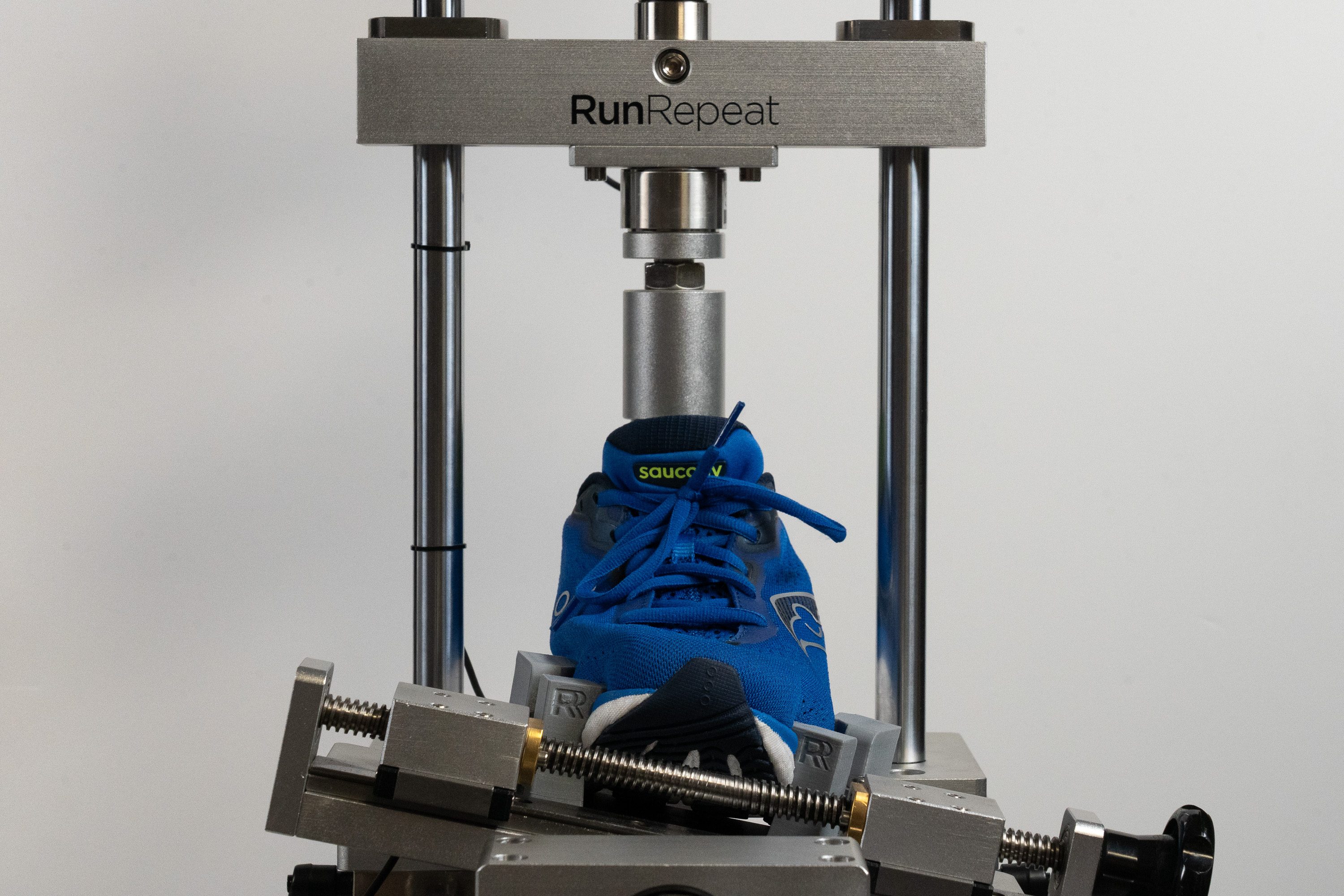 Saucony Triumph 23 Torsional rigidity