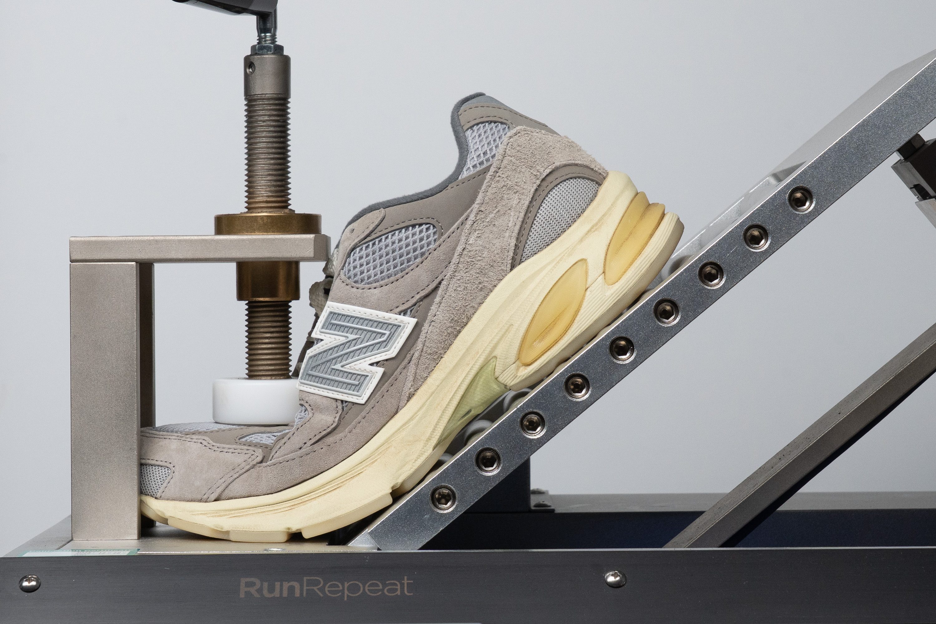 New Balance 2010 Flexibility / Stiffness
