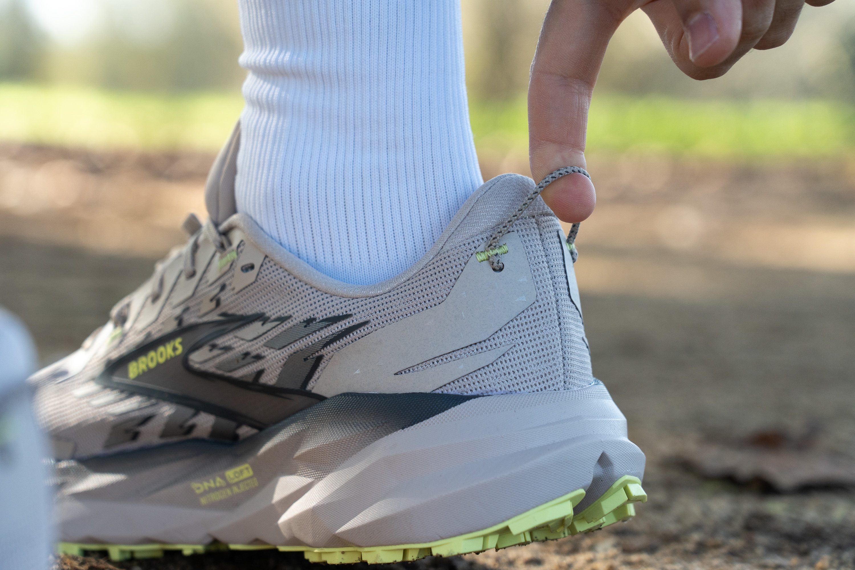 Brooks Cascadia 19 Heel tab