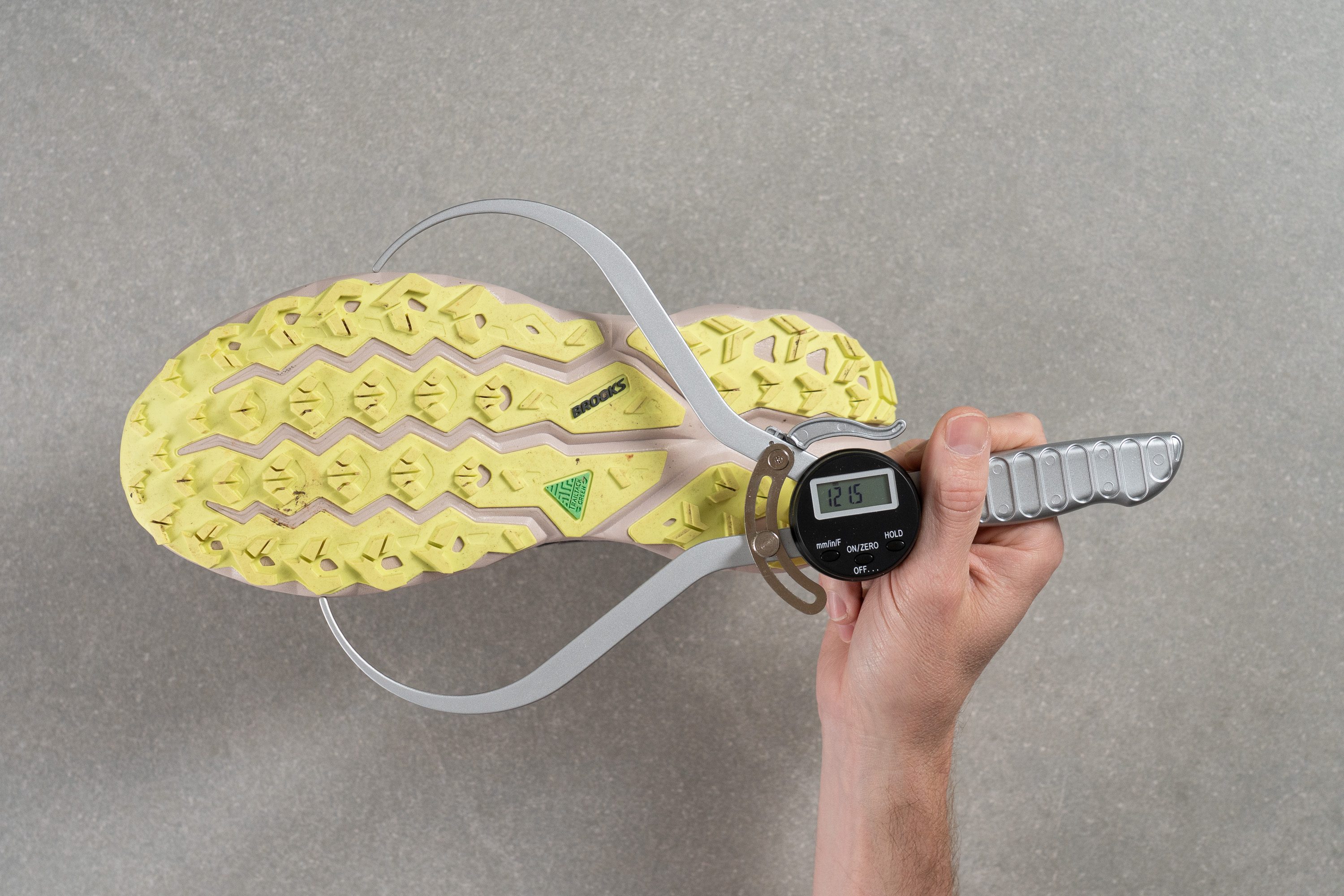 Brooks Cascadia 19 Midsole width - forefoot