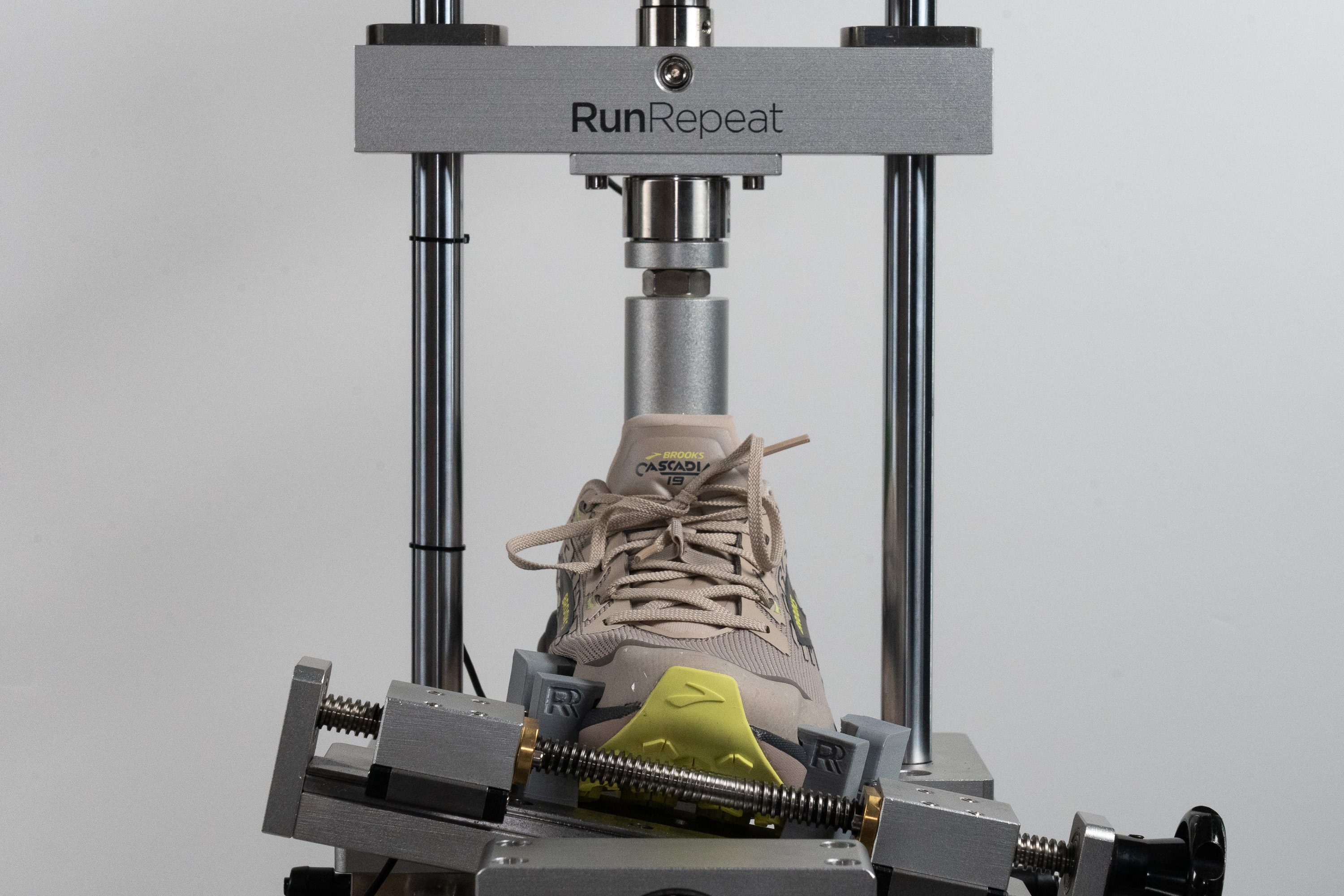 Brooks Cascadia 19 Torsional rigidity