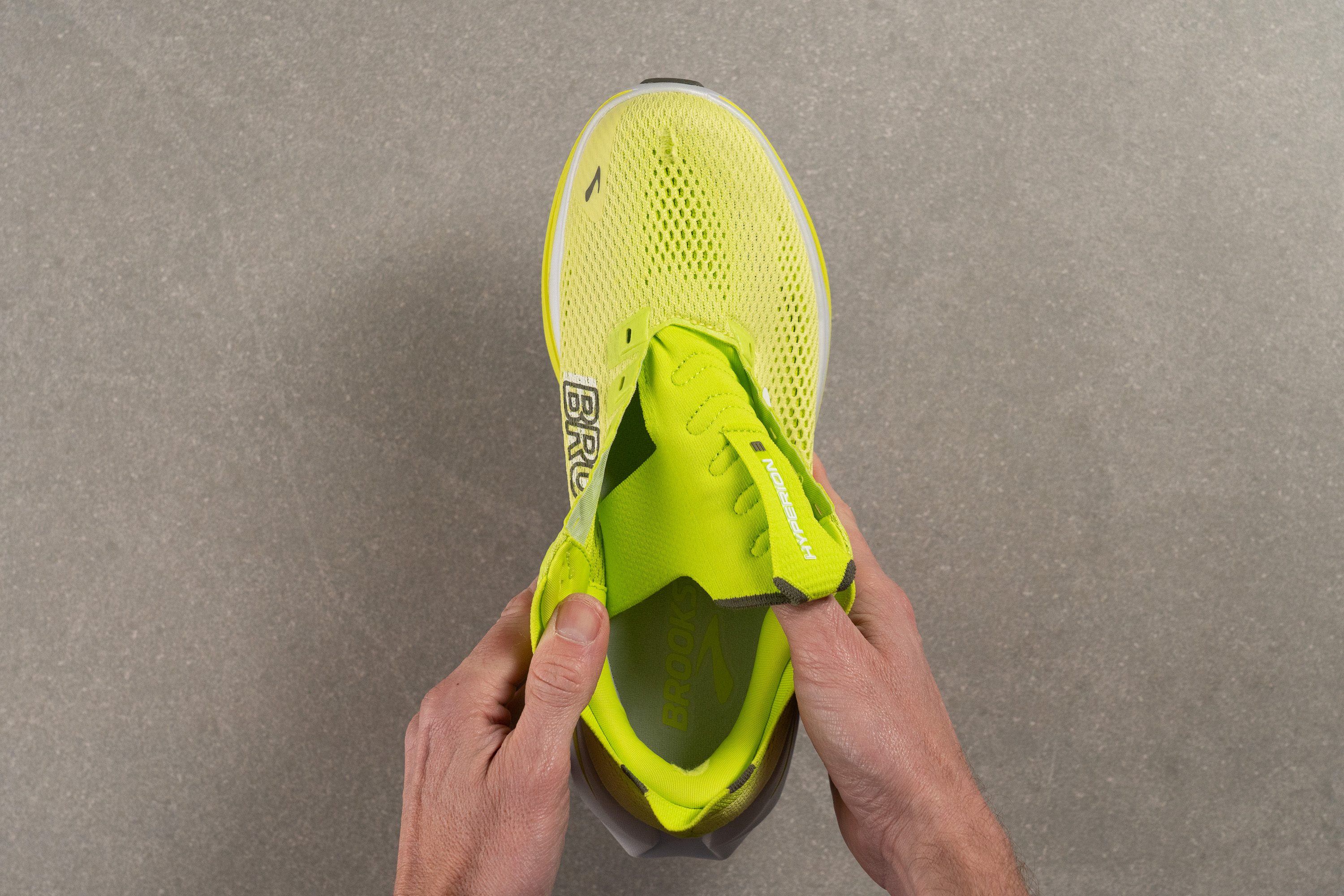 Brooks Hyperion 3 Tongue: gusset type