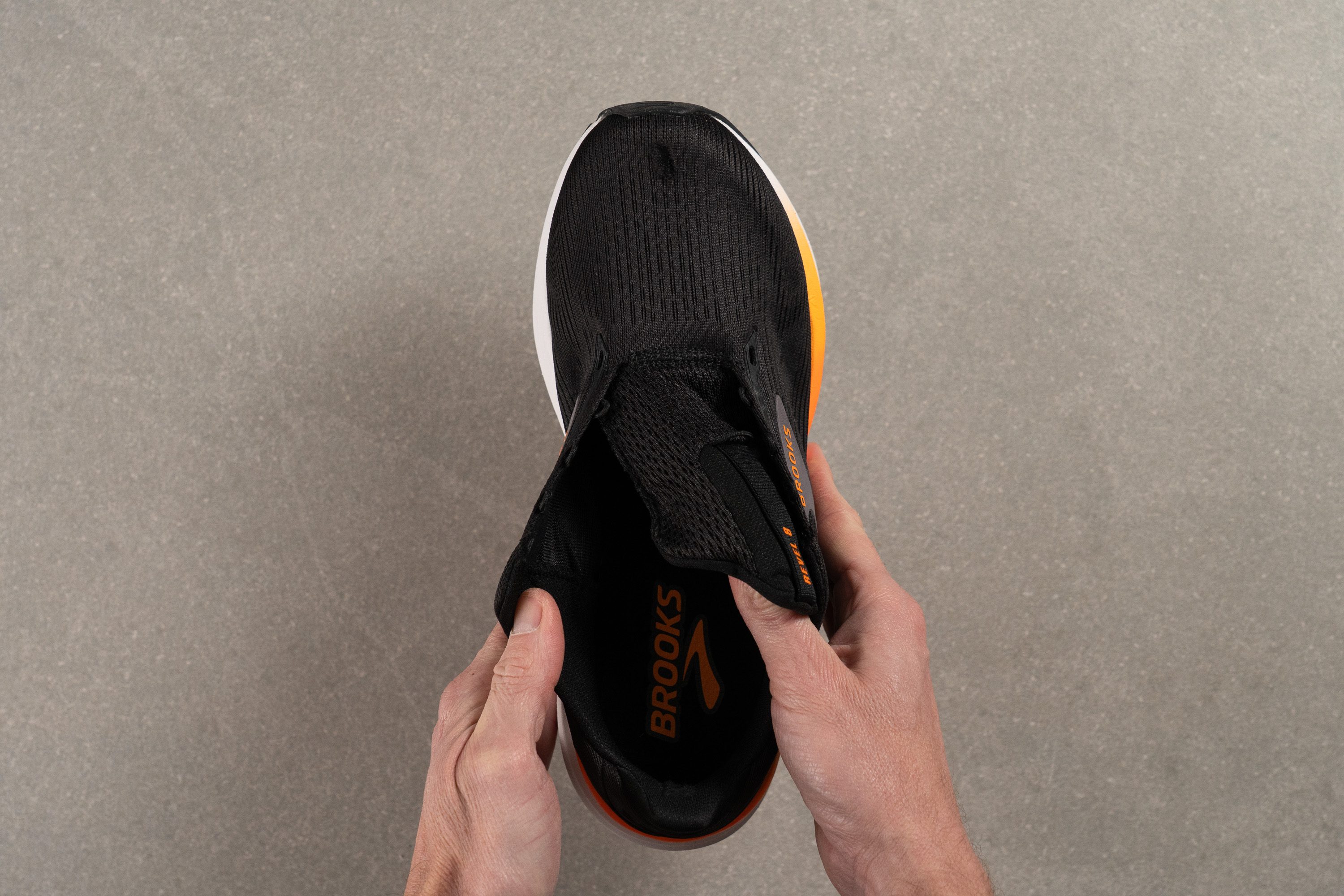 Brooks Revel 8 Tongue: gusset type