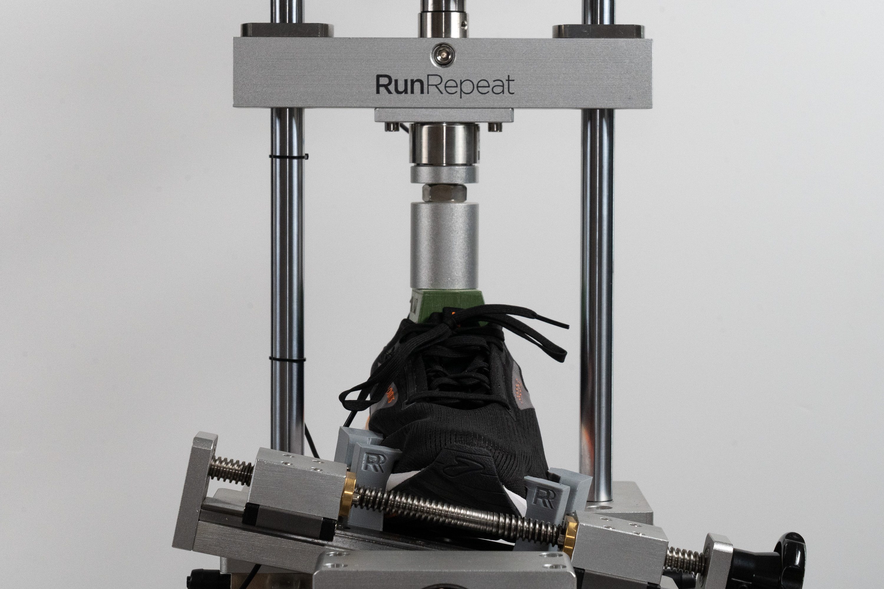 Brooks Revel 8 Torsional rigidity