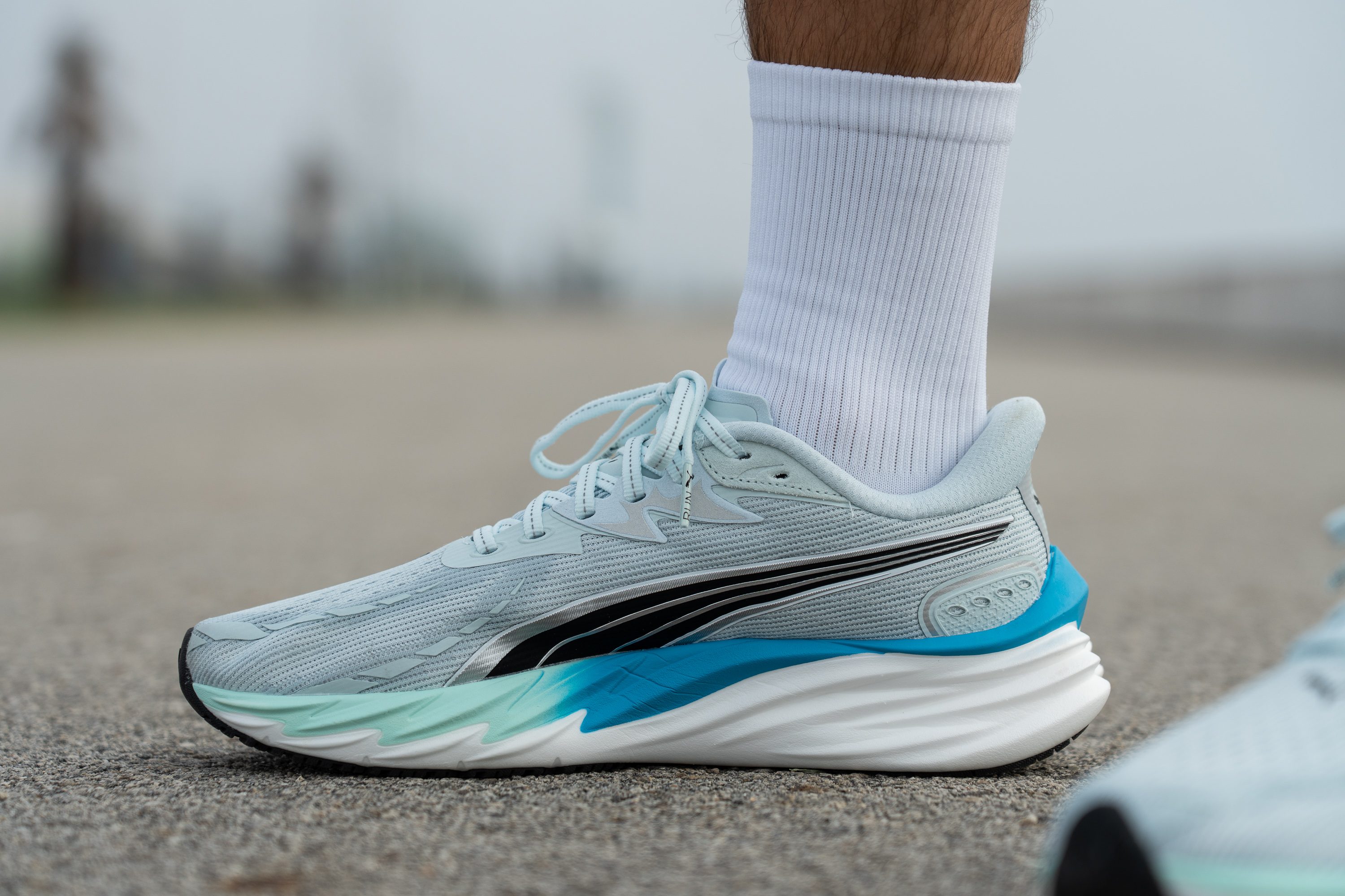 PUMA Velocity Nitro 4 laces