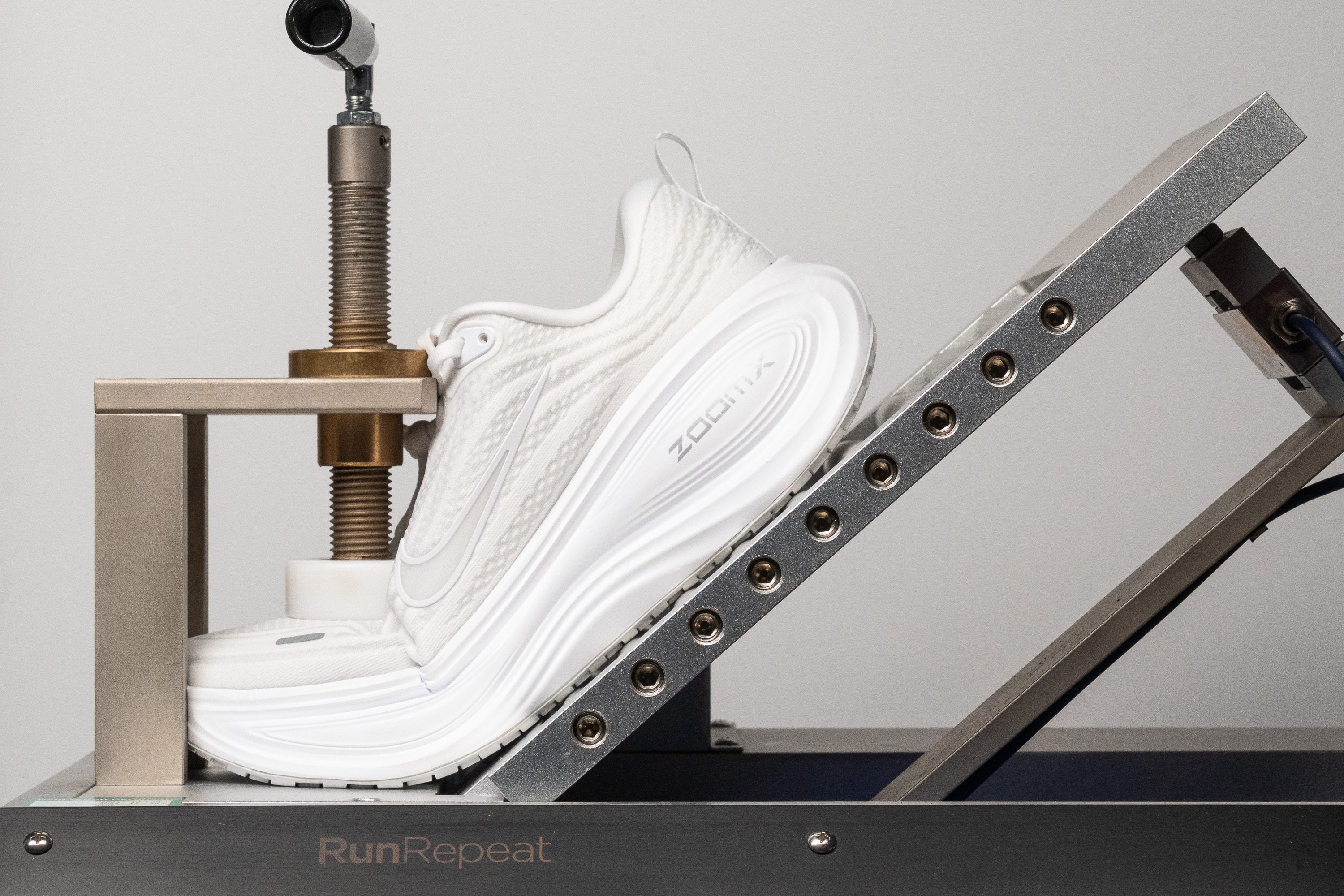 Nike Vomero Plus Flexibility / Stiffness