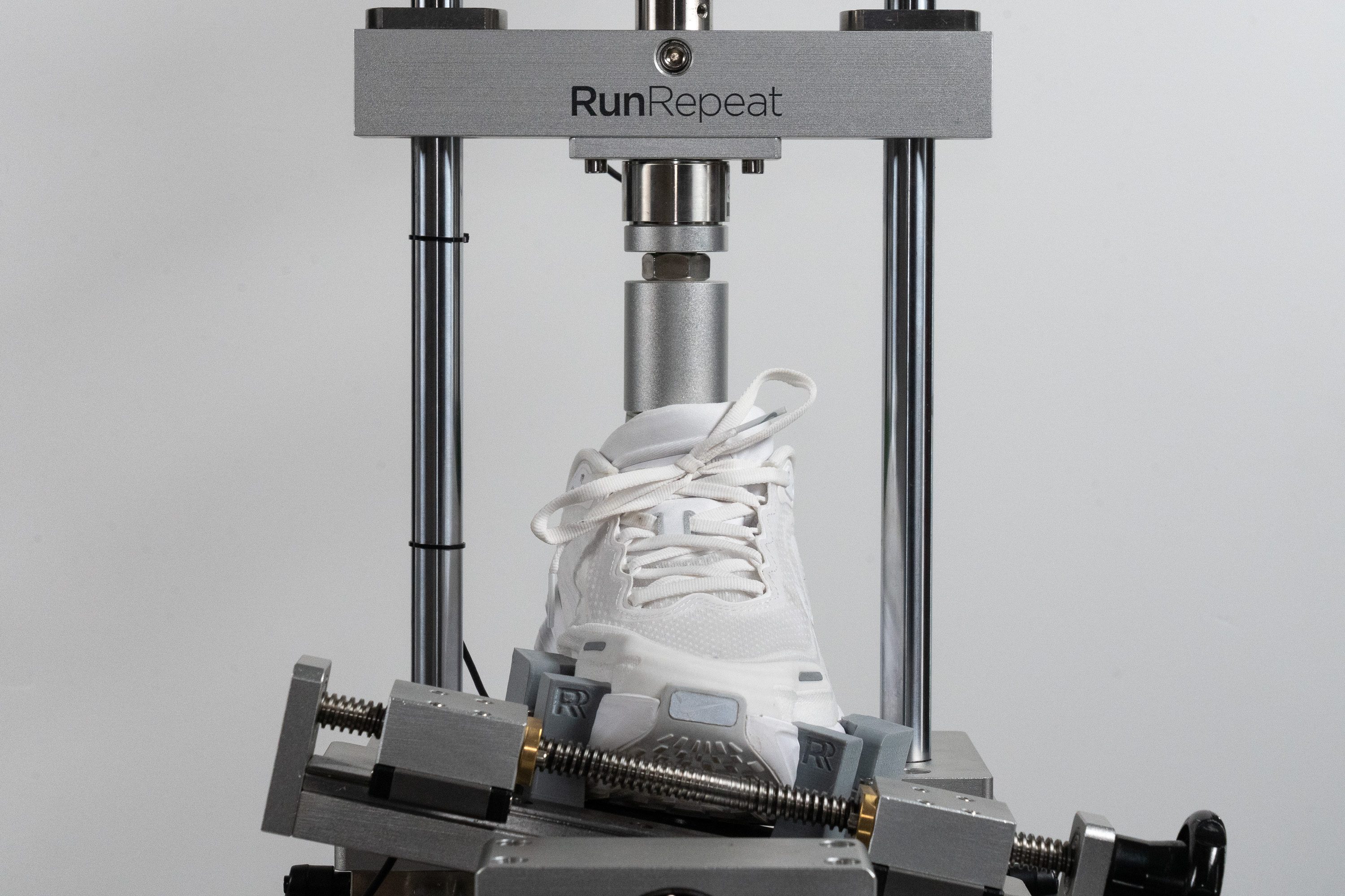 Nike Vomero Plus Torsional rigidity