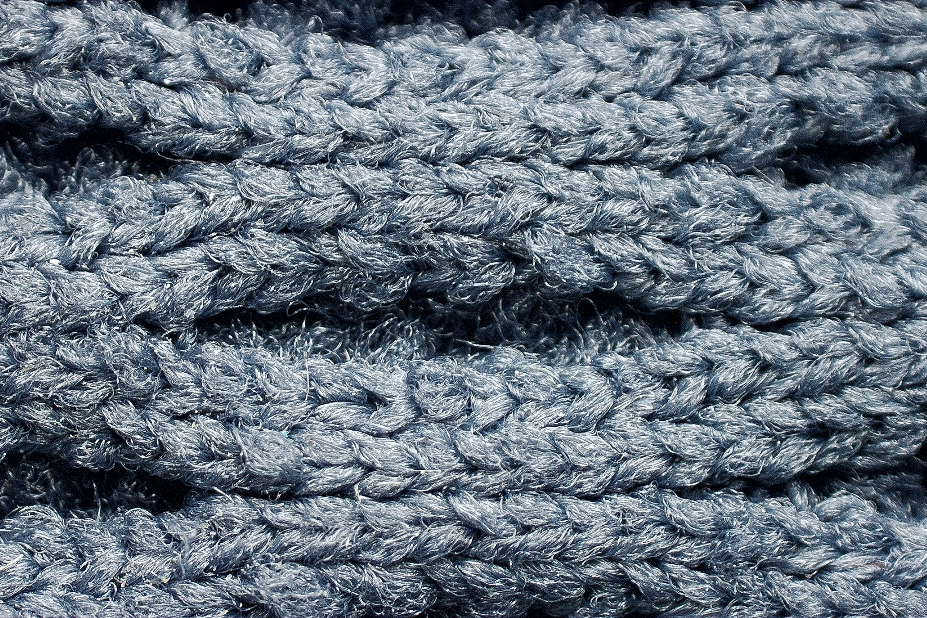 Saucony Hurricane 25 close up