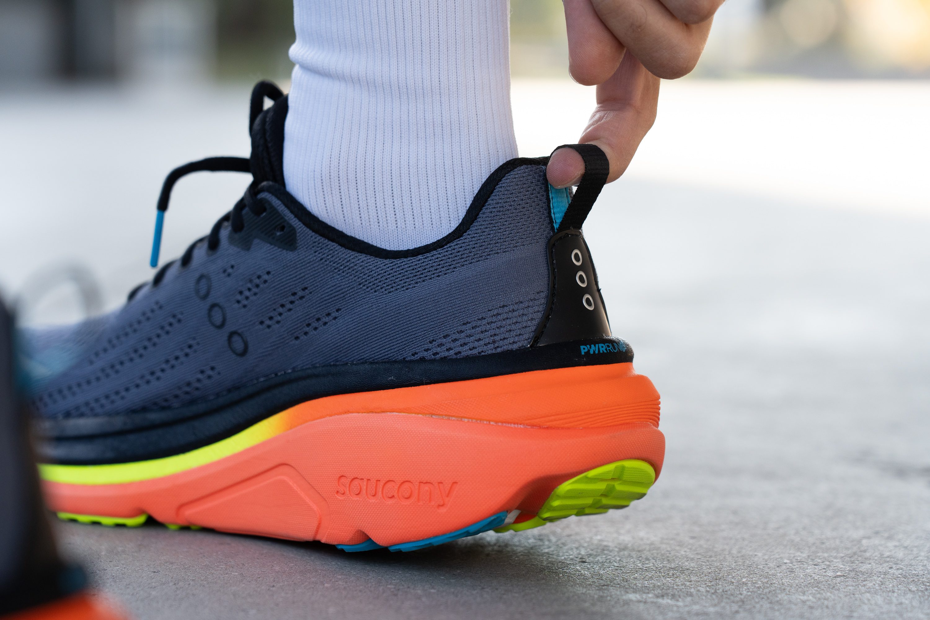 Saucony Hurricane 25 Heel tab