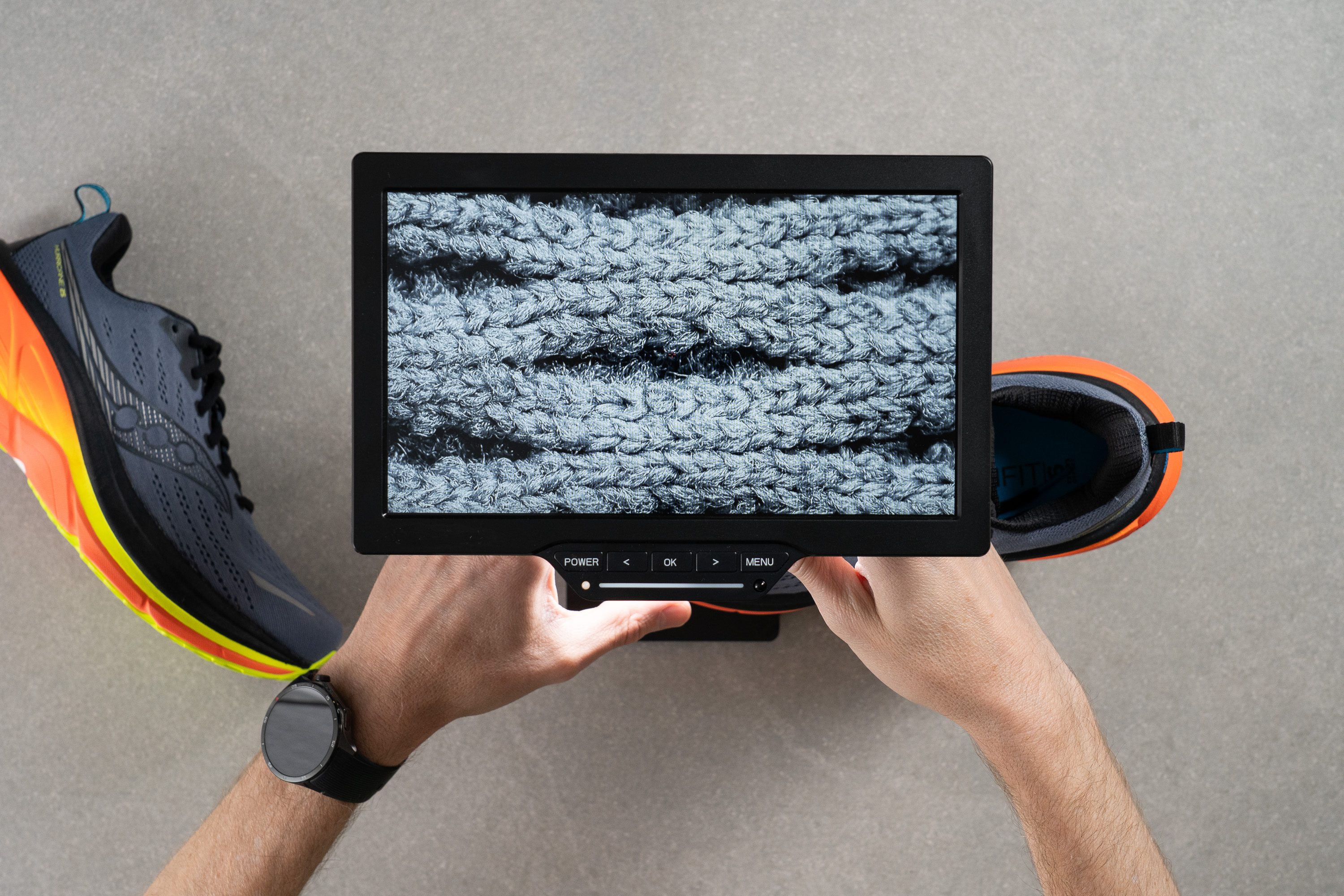 Saucony Hurricane 25 mesh microscope