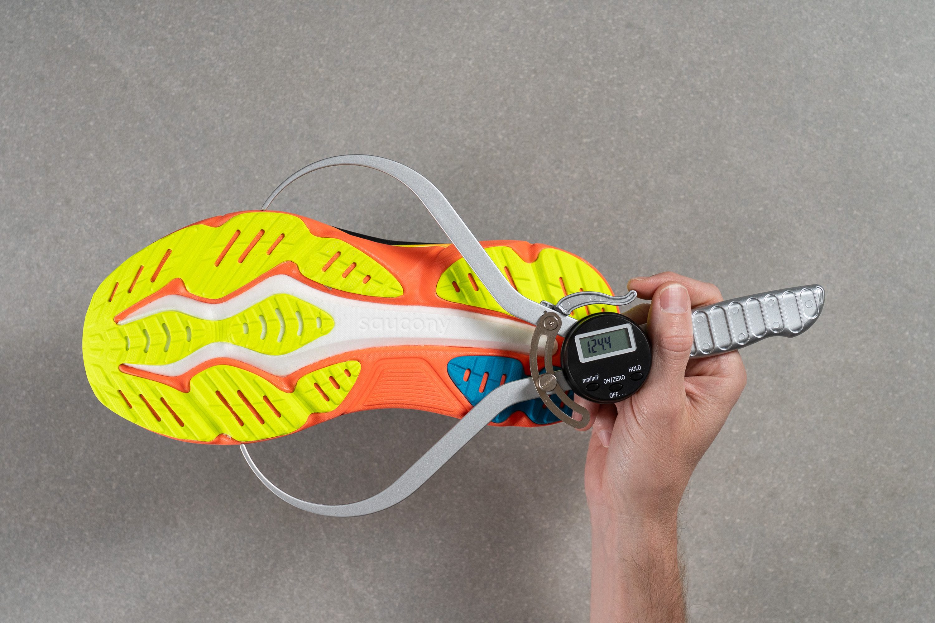 Saucony Hurricane 25 Midsole width - forefoot