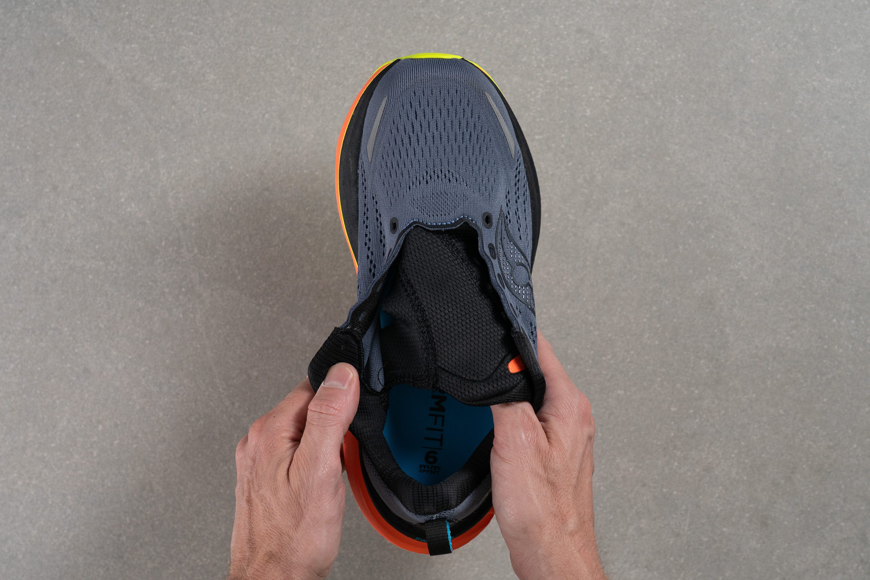 Saucony Hurricane 25 Tongue: gusset type