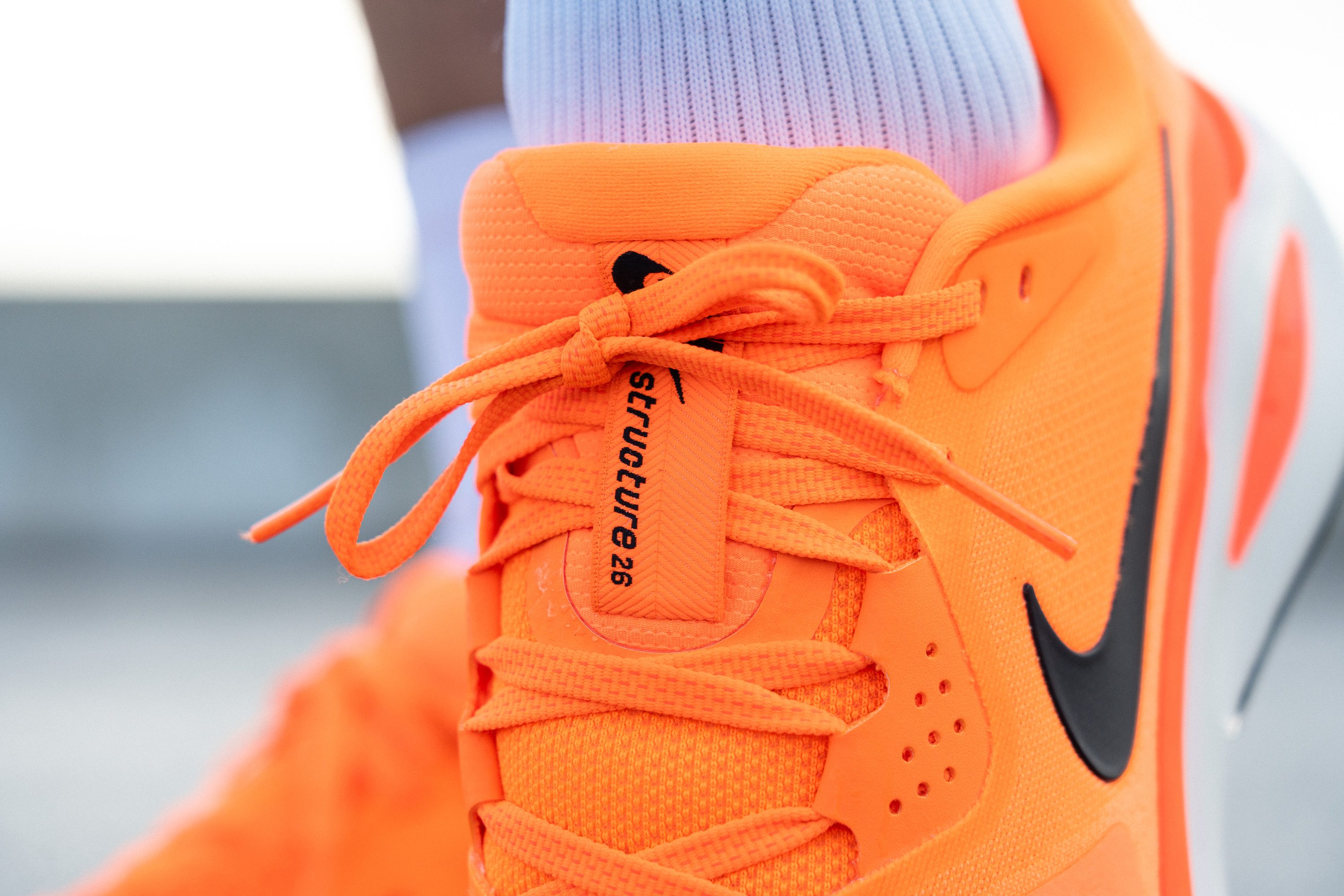Nike Structure 26 lace loop