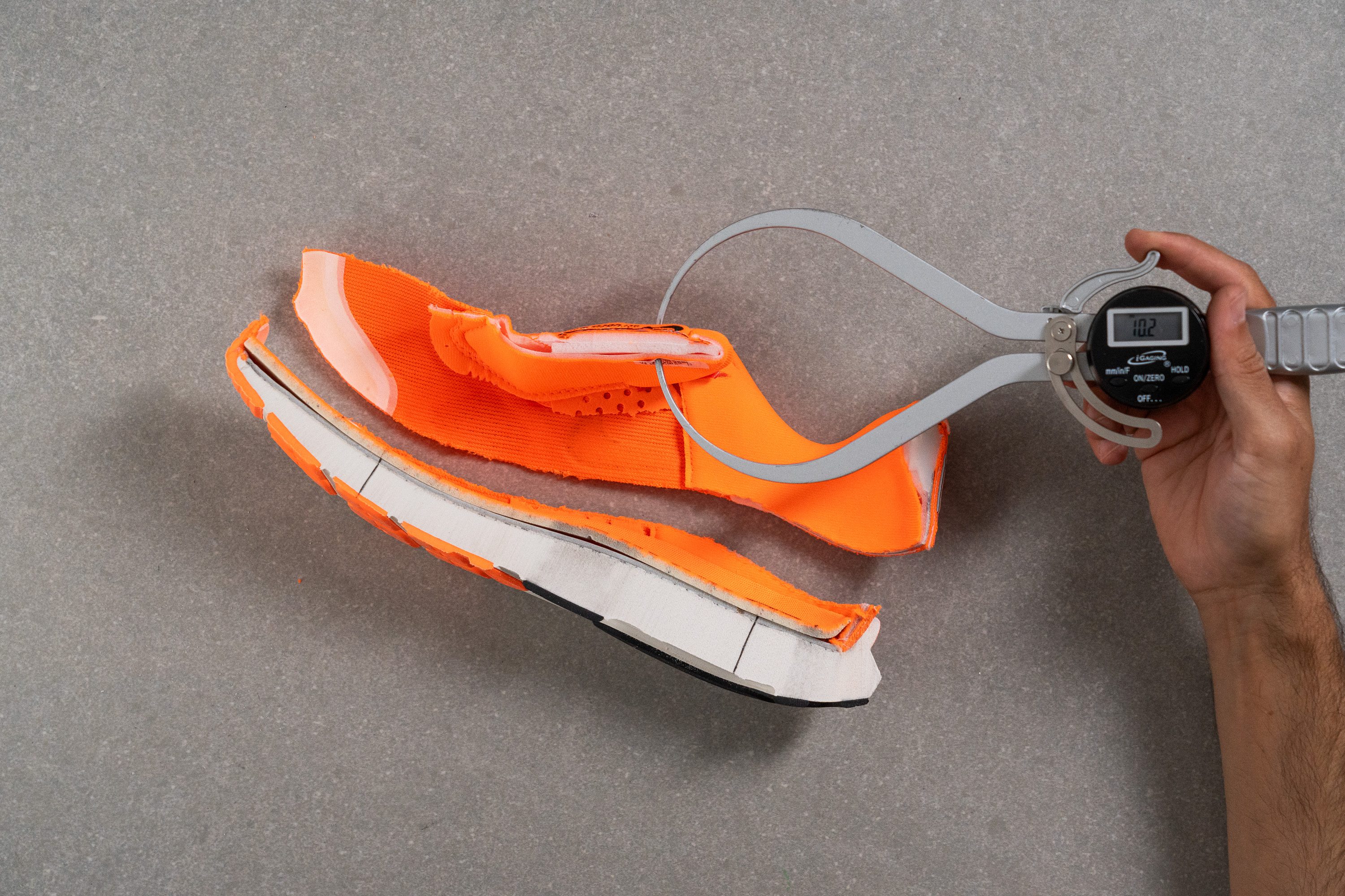 Nike Structure 26 Tongue padding