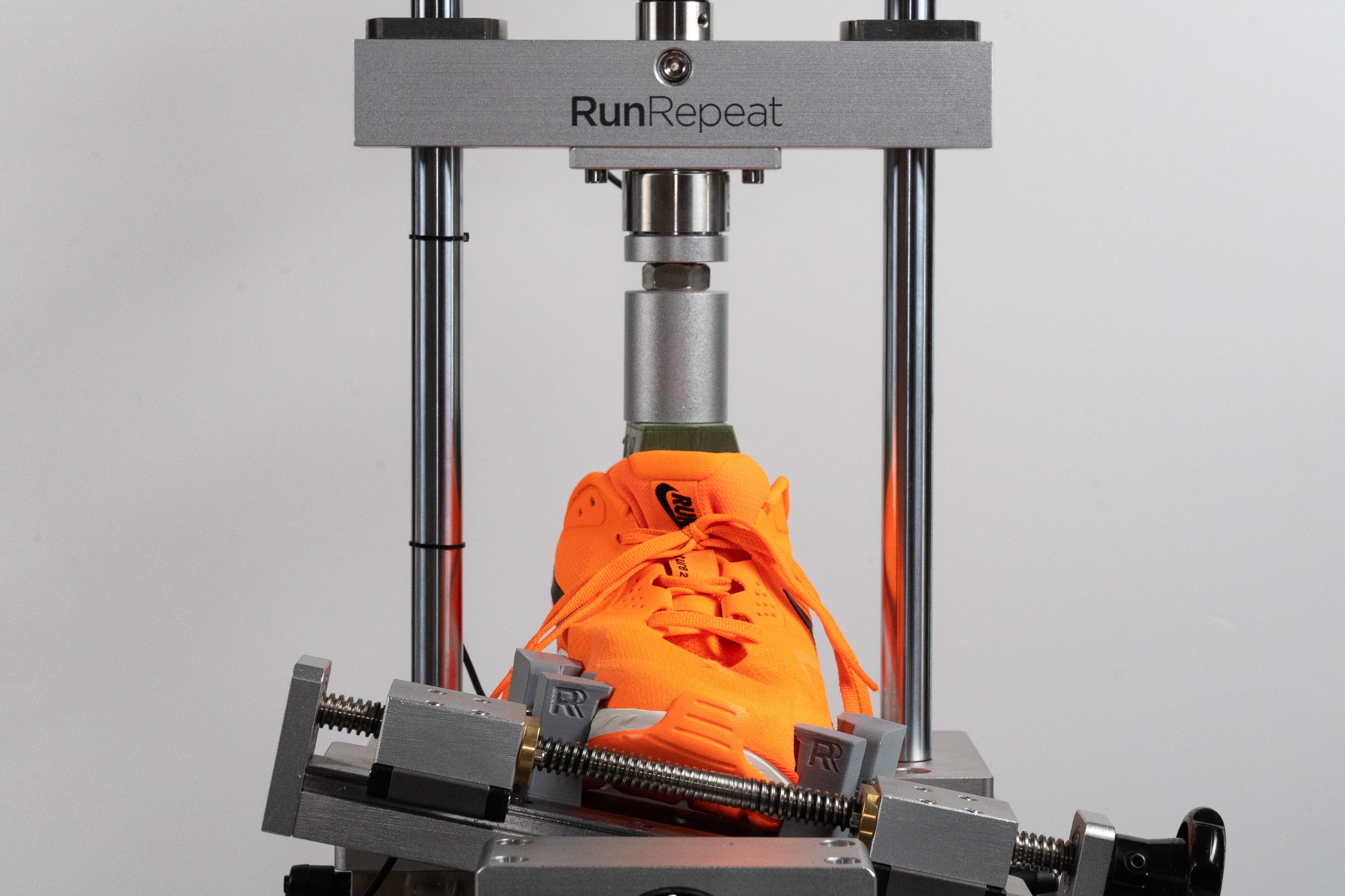 Nike Structure 26 Torsional rigidity