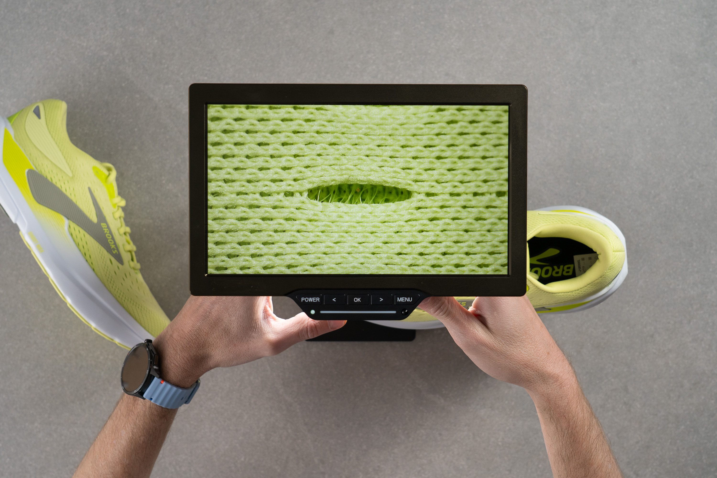 Brooks Ghost Max 3 ventilation hole