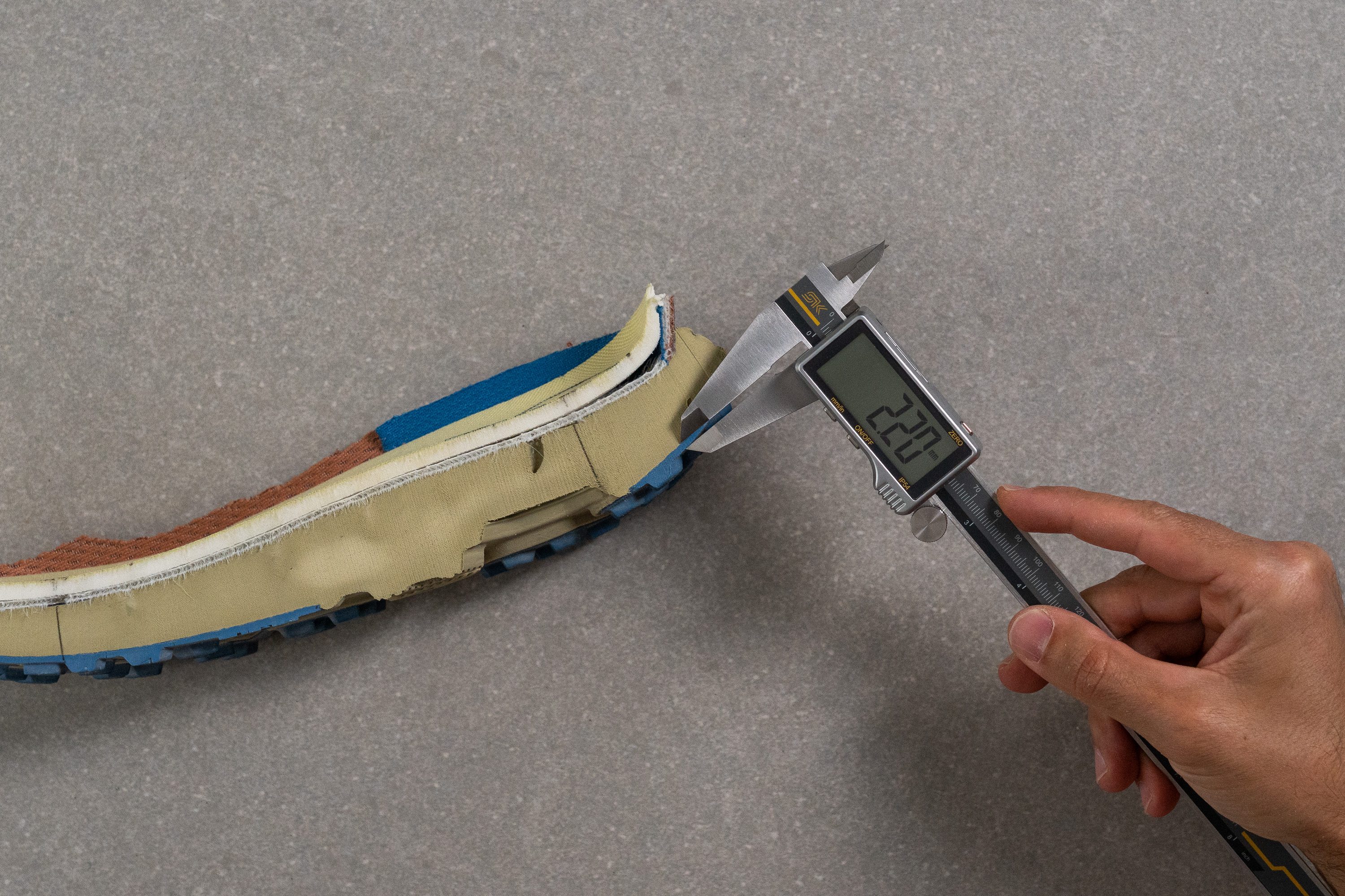 HOKA Challenger 8 Outsole thickness