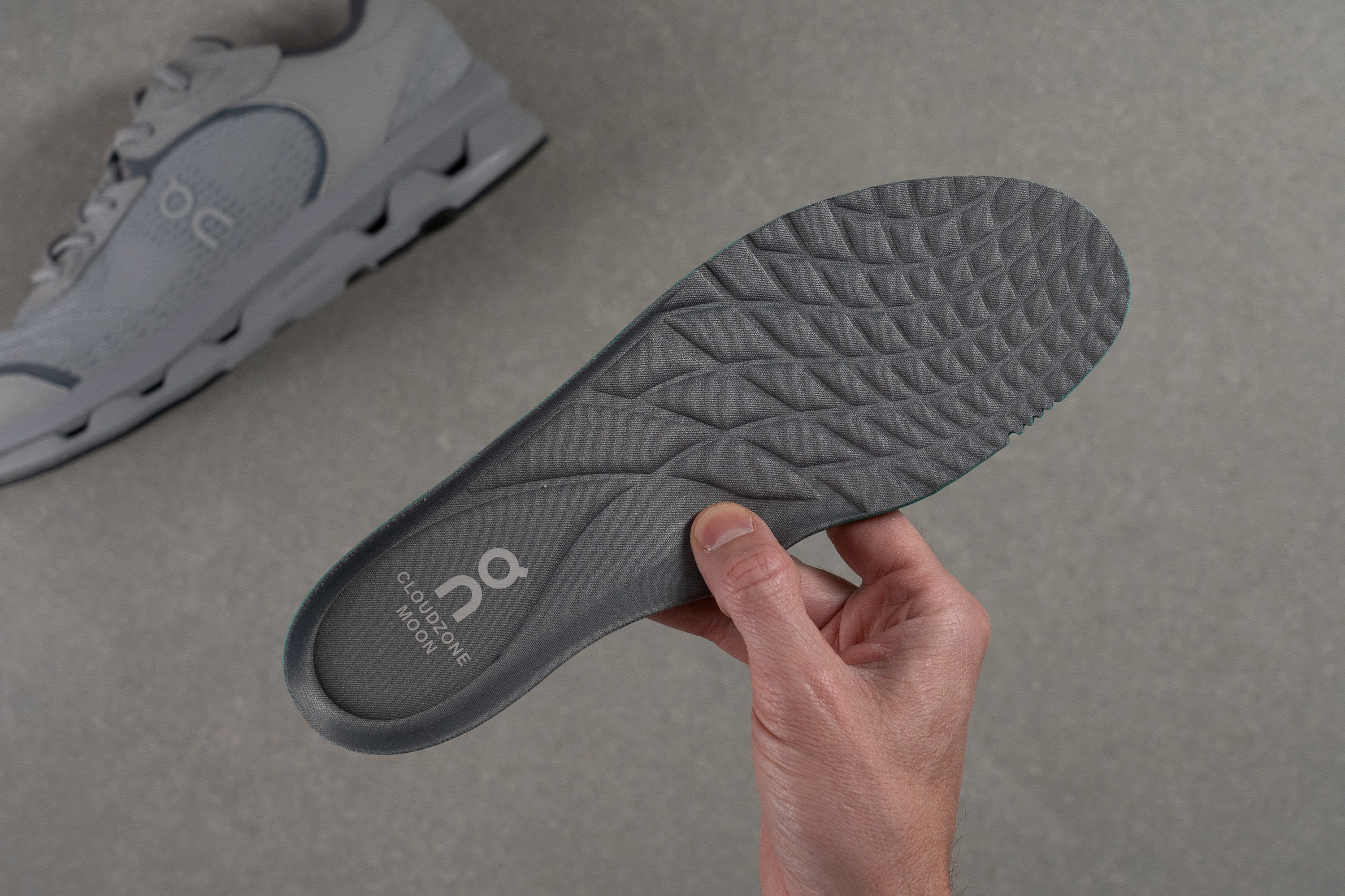 On Cloudzone Moon Removable insole