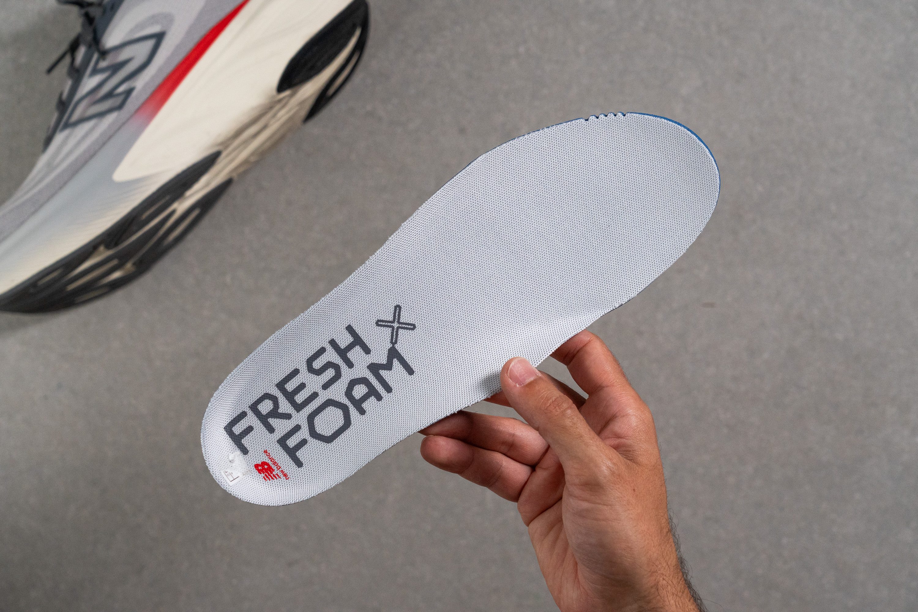 New Balance Fresh Foam X More v6 Removable insole