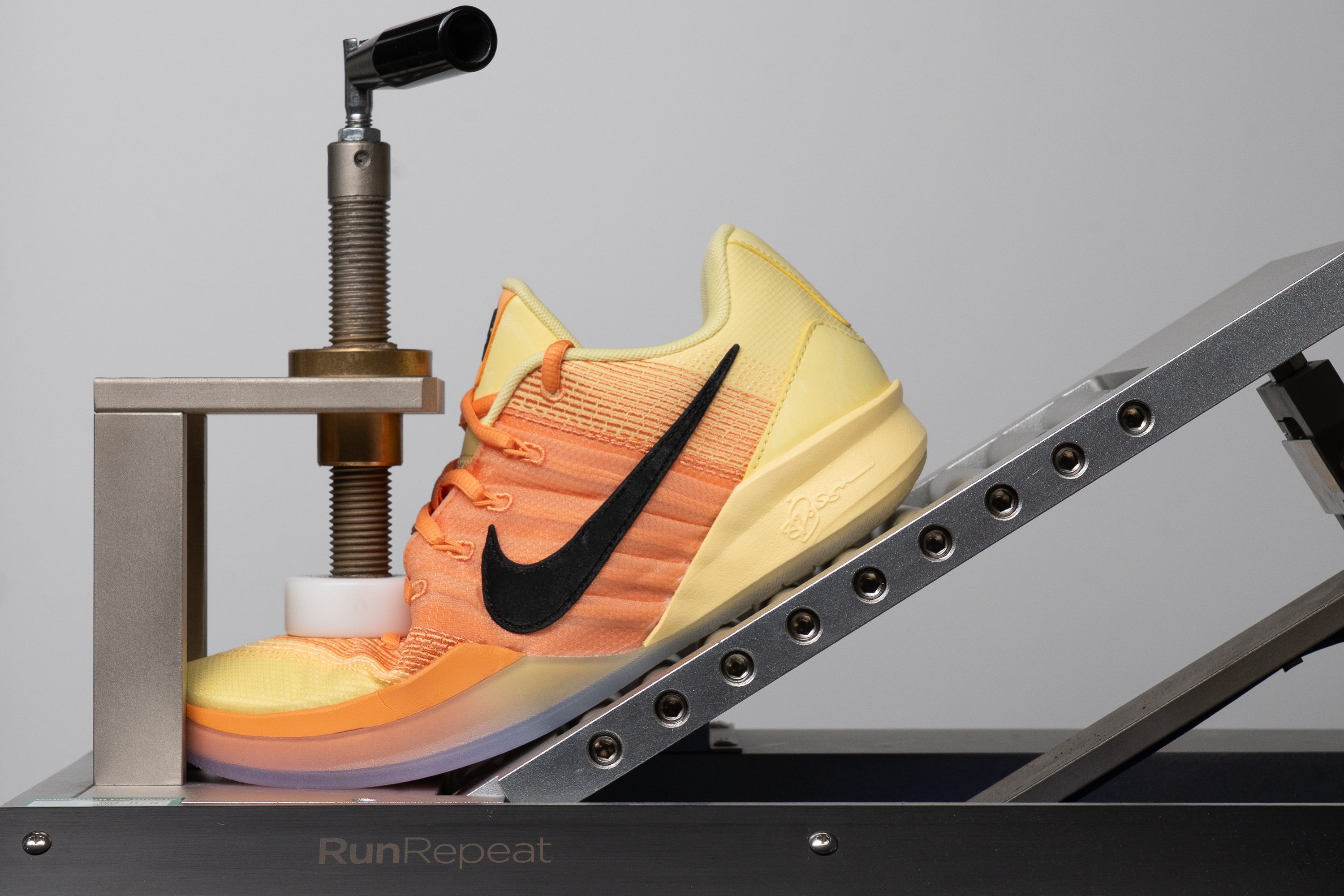 Nike Sabrina 3 Flexibility / Stiffness