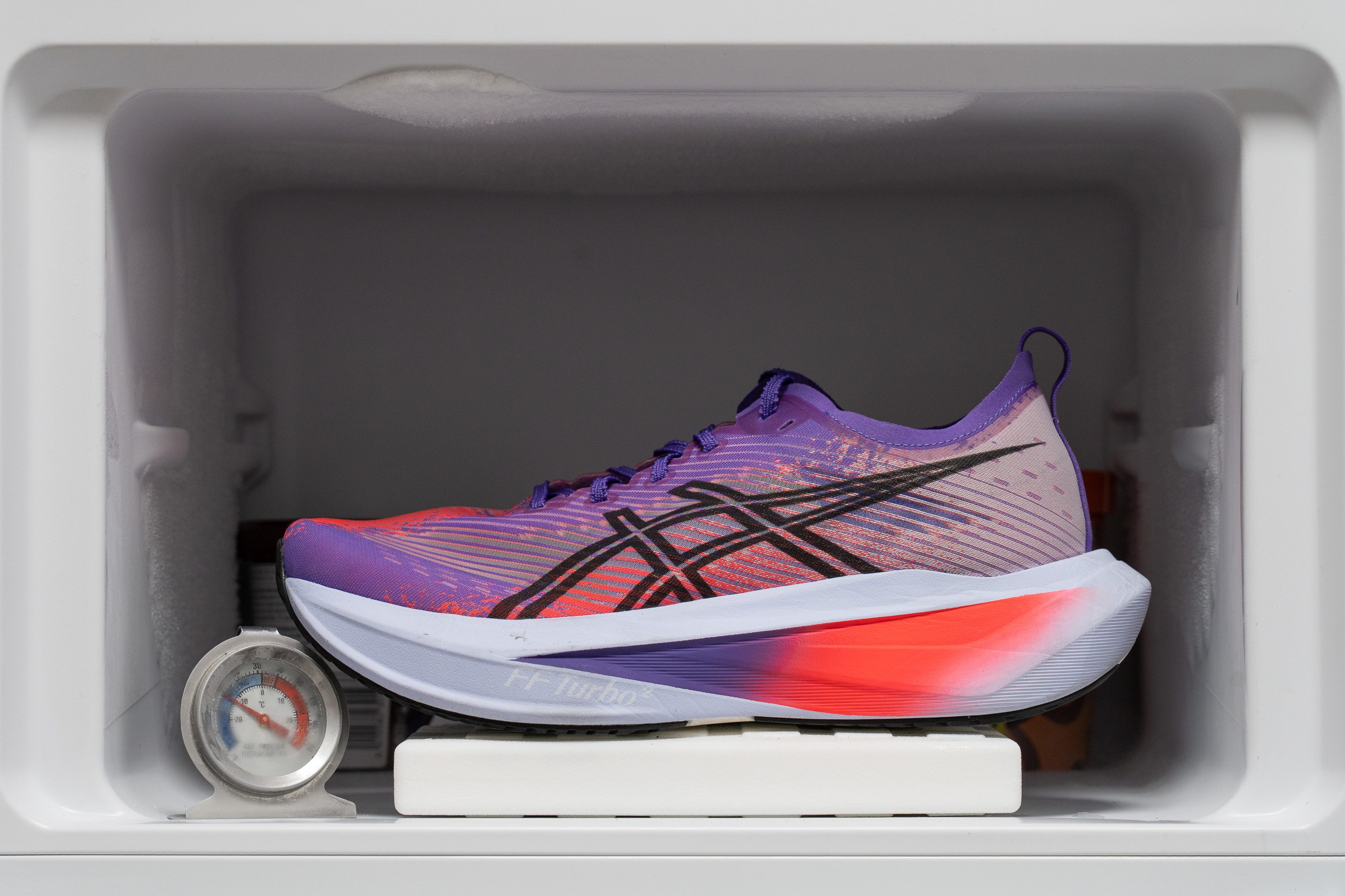 ASICS Megablast Midsole softness in cold (%)