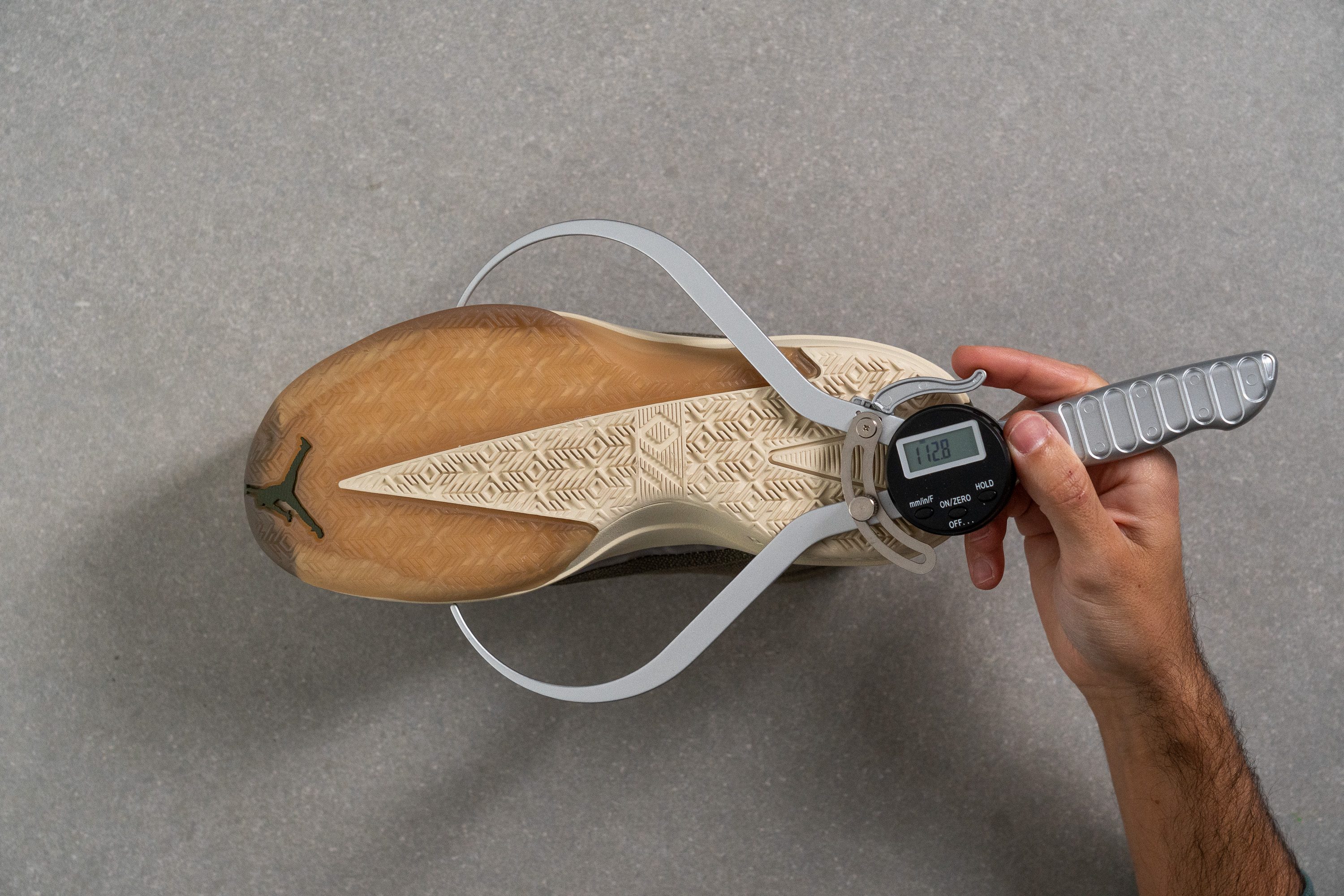 Air Jordan 40 Midsole width - forefoot