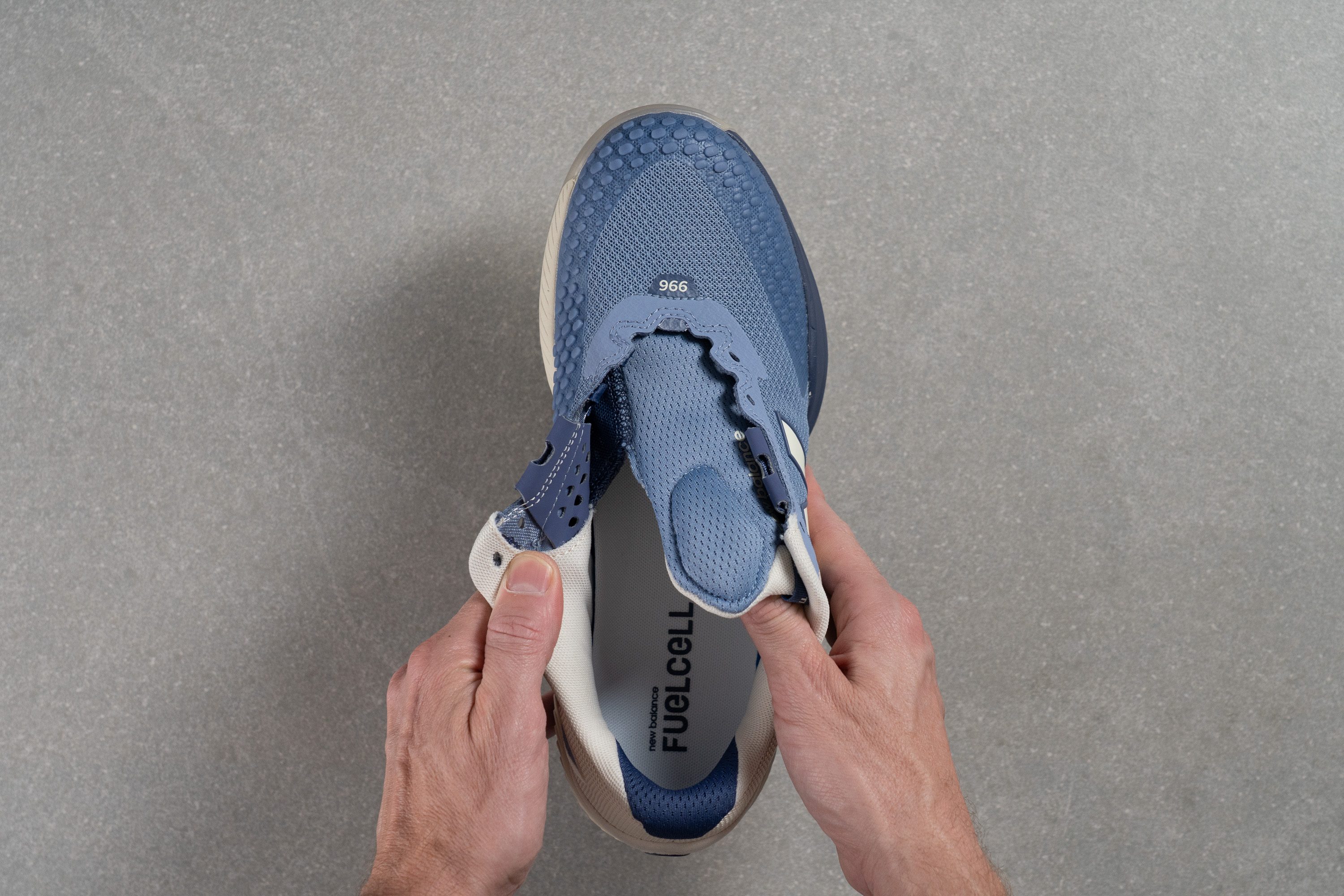 New Balance FuelCell 996 v6 Clay Tongue: gusset type