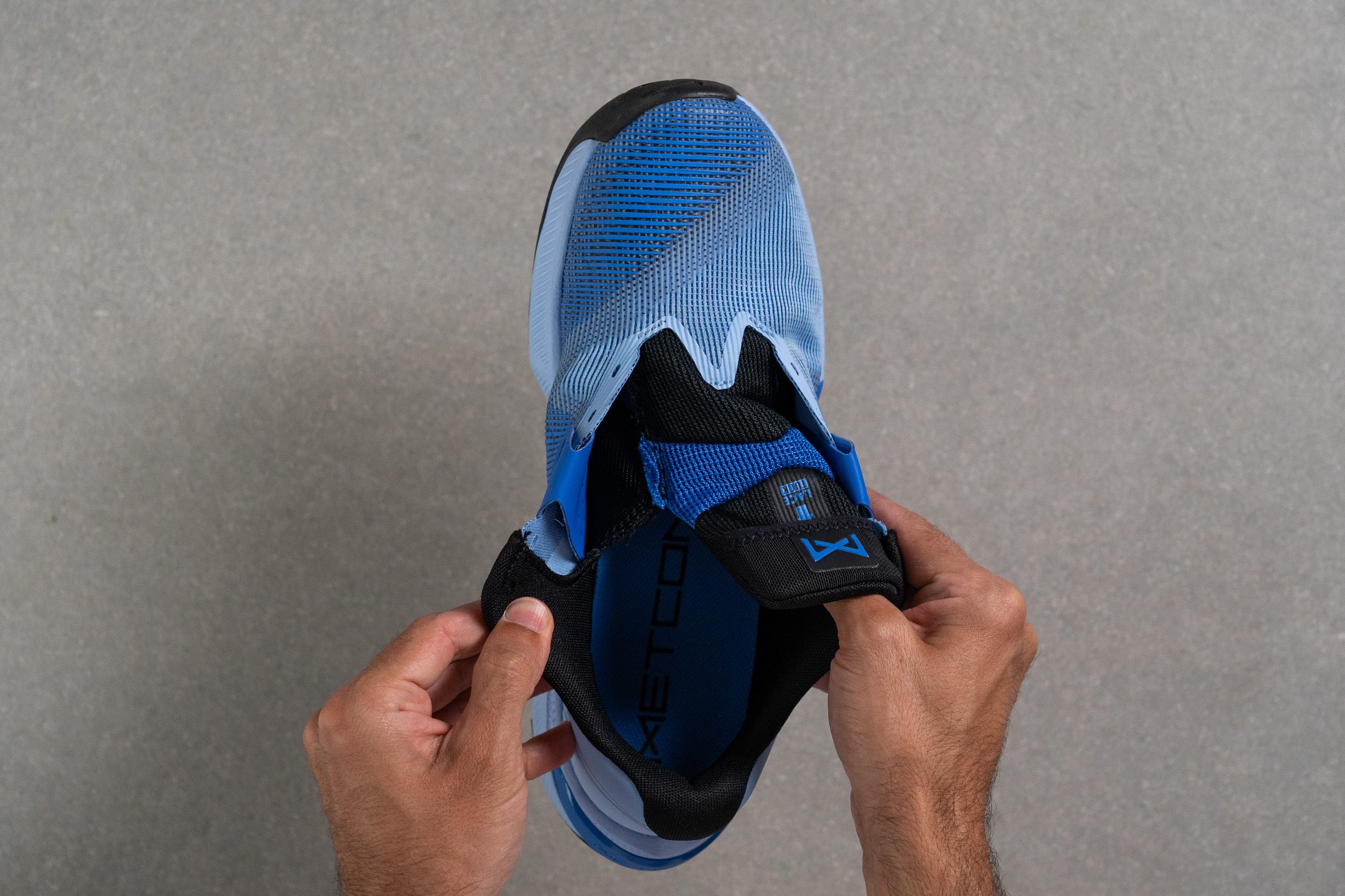 Nike Metcon 10 Tongue: gusset type