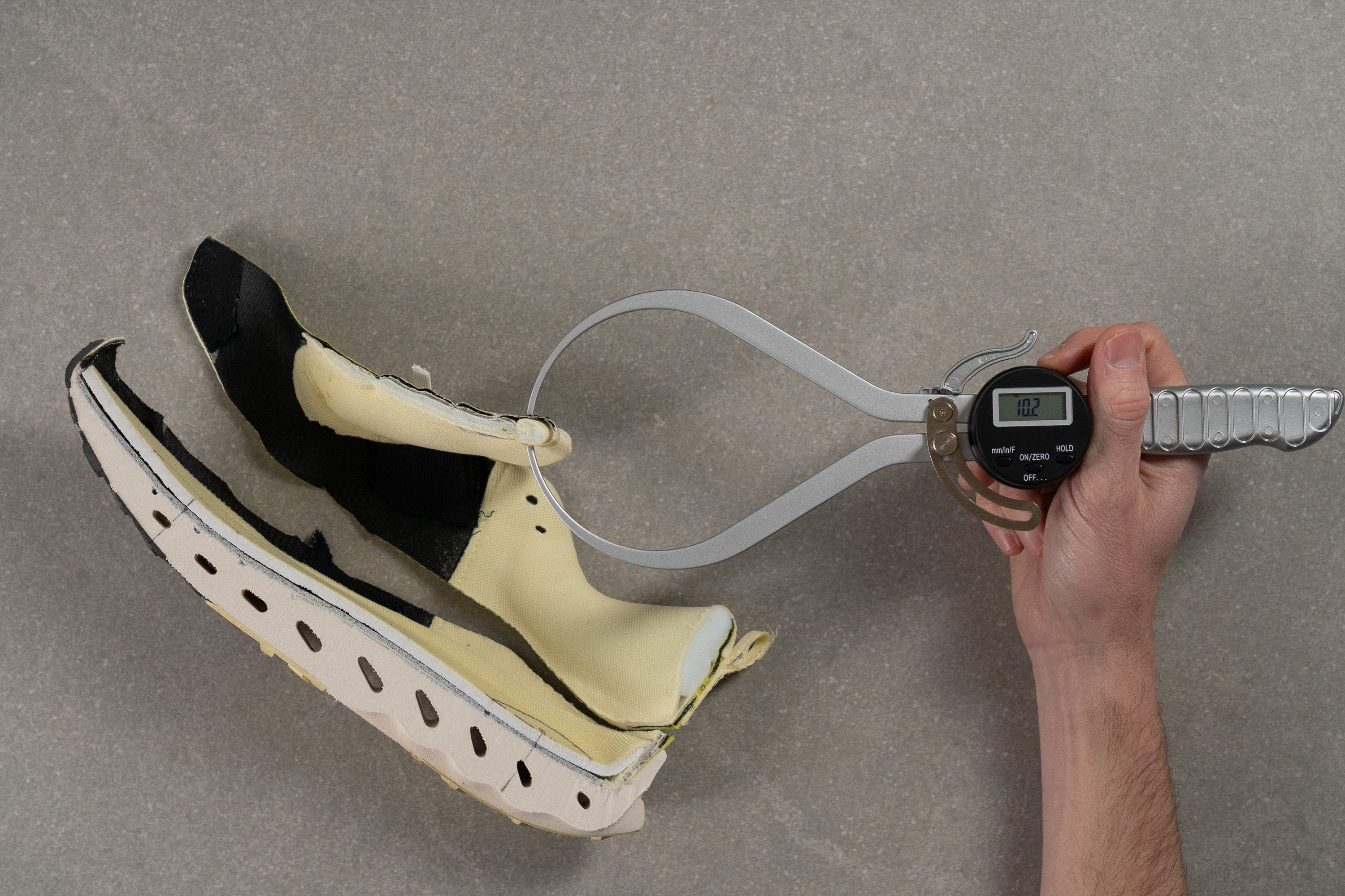 On Cloudsurfer Trail 2 Tongue padding