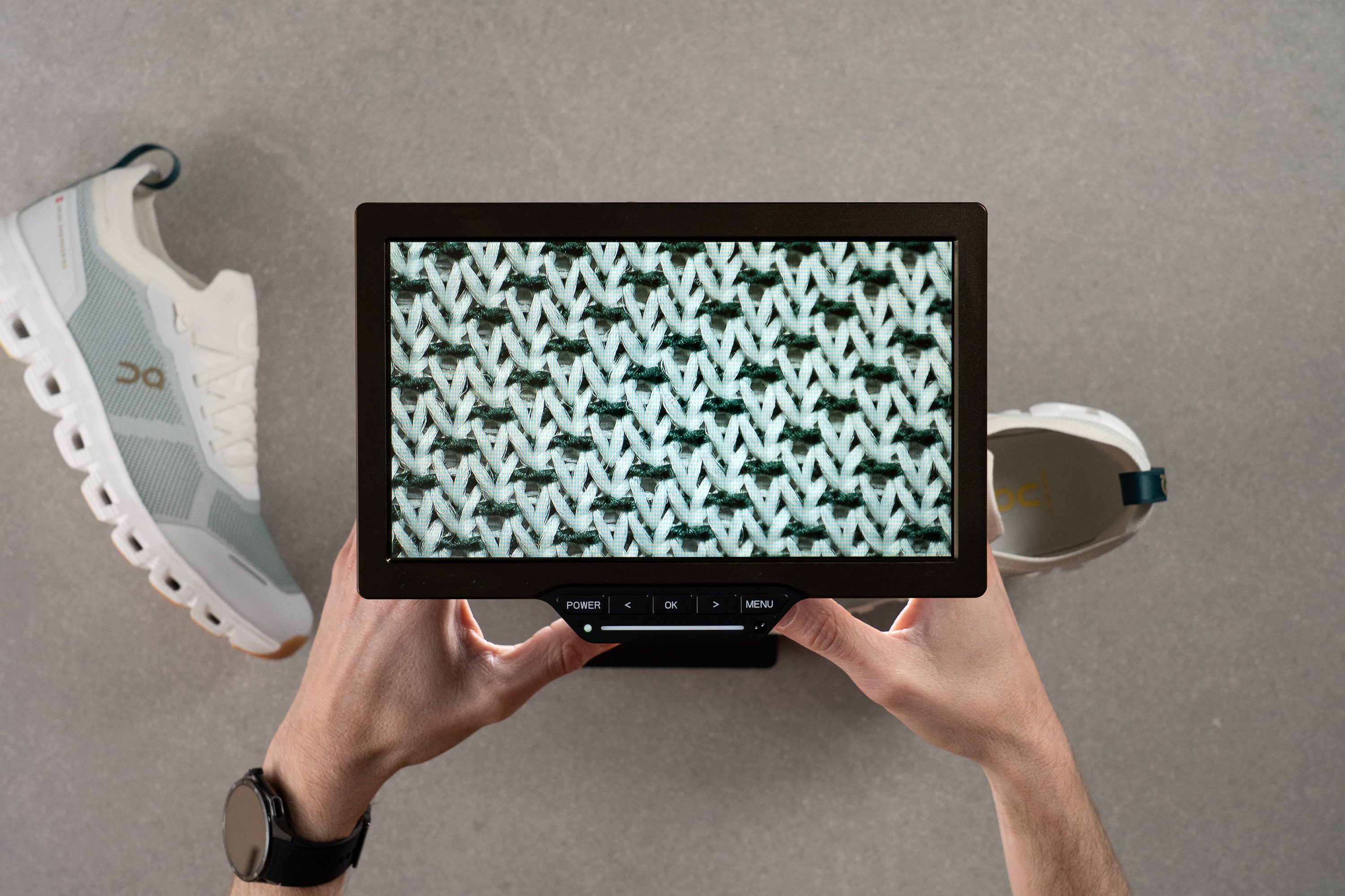 On Cloud 6 Versa Breathability Microscope test