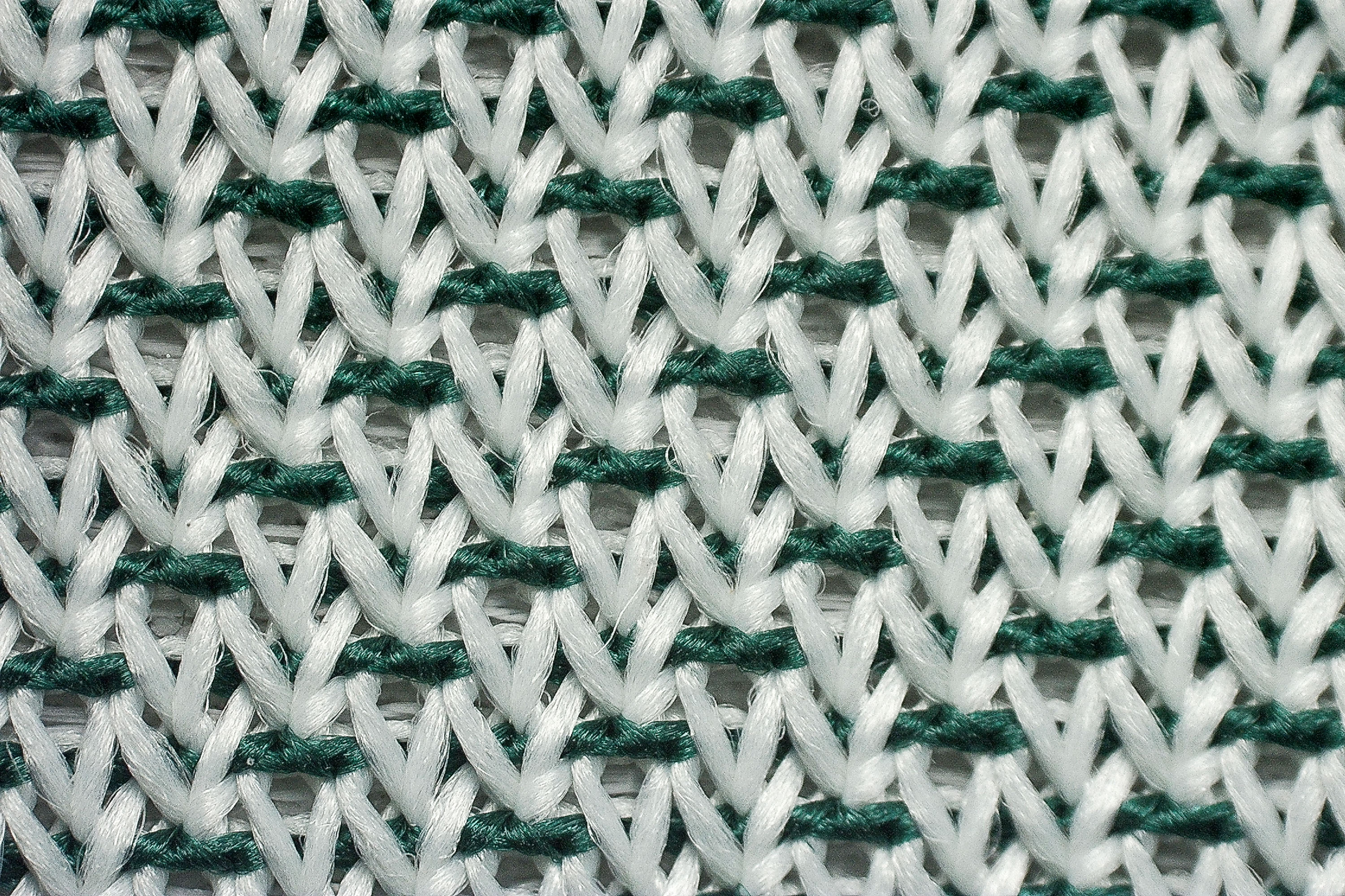 On Cloud 6 Versa Breathability under microscope