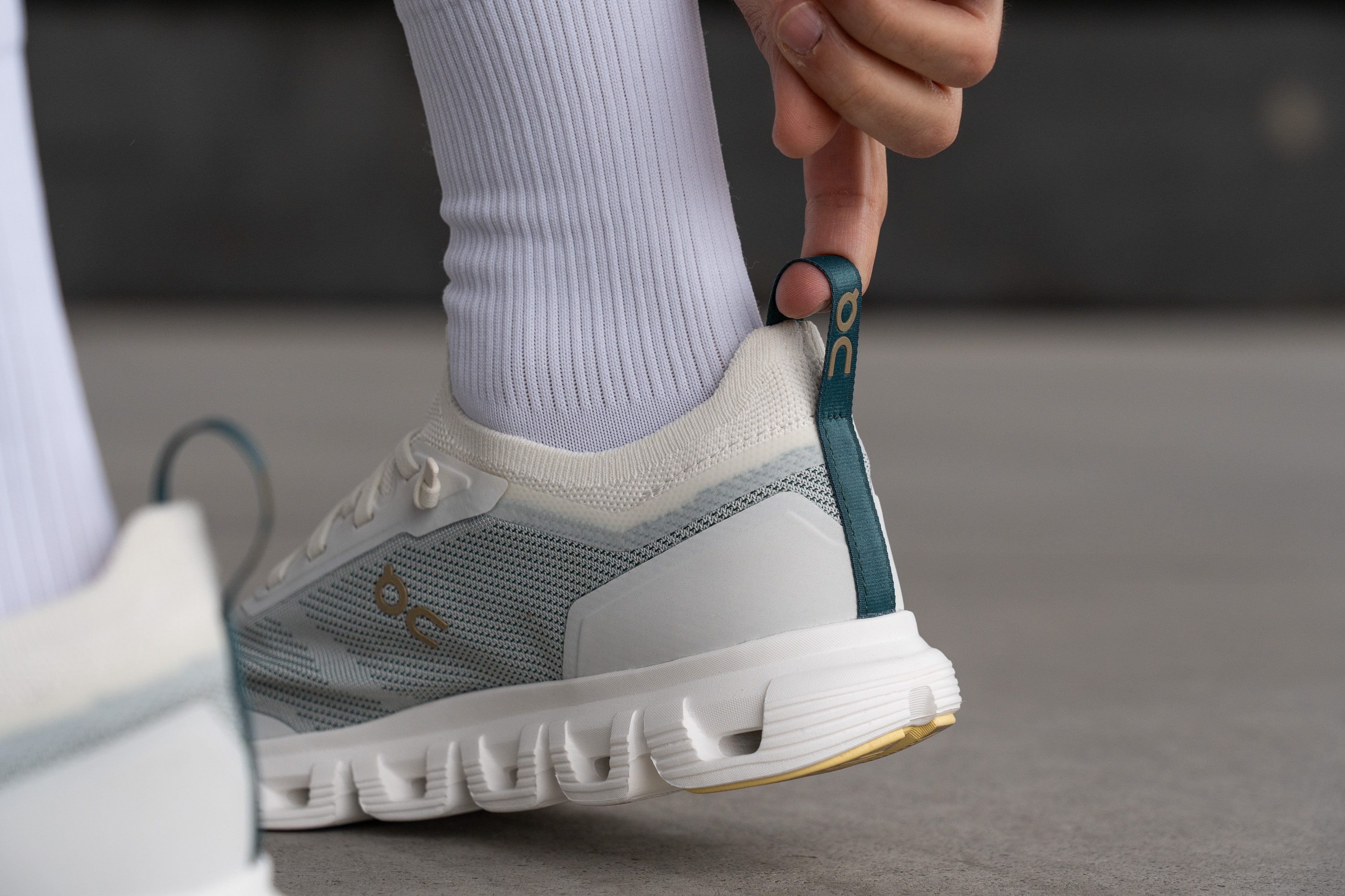 On Cloud 6 Versa Heel tab