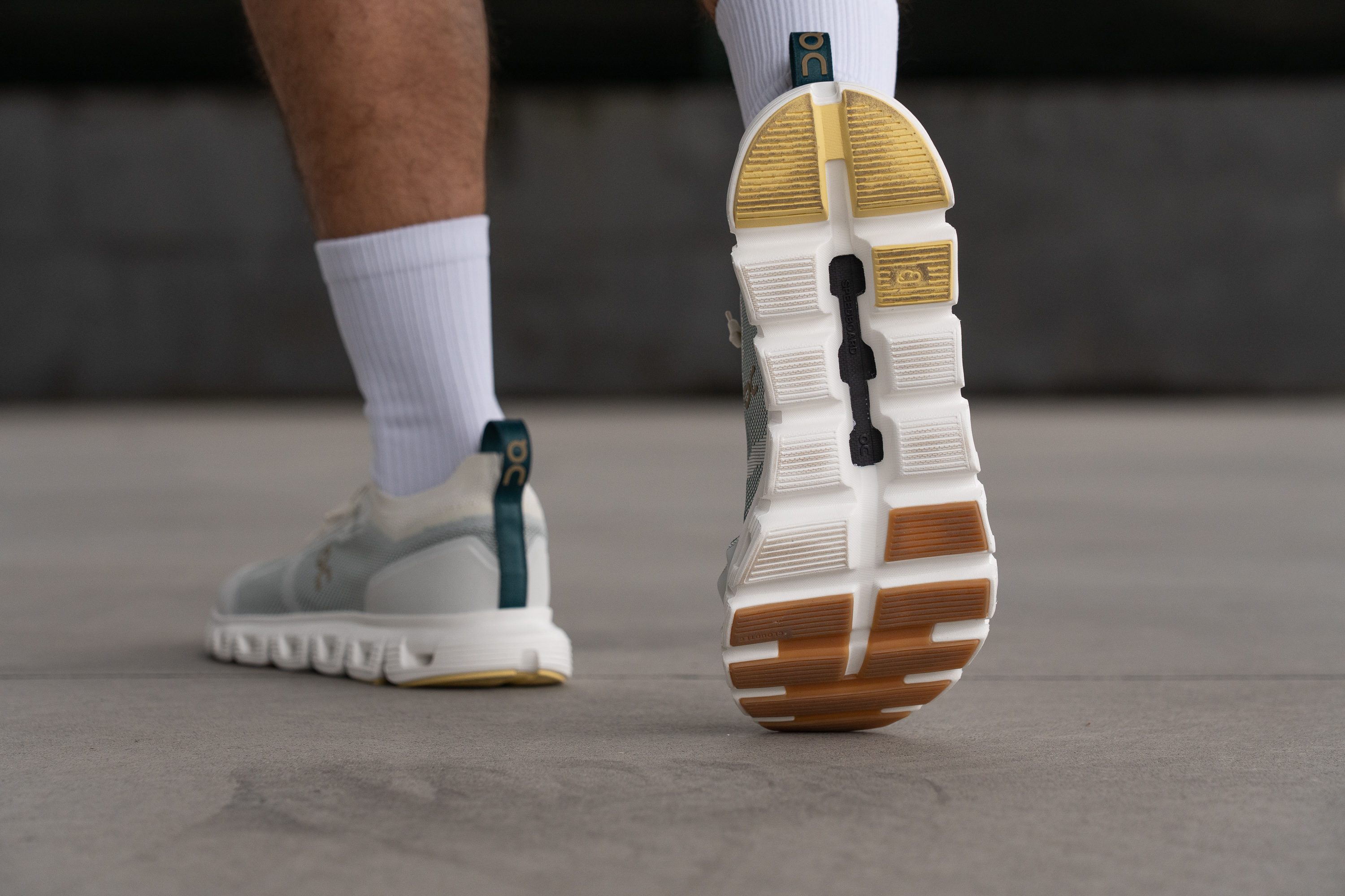 On Cloud 6 Versa Outsole design