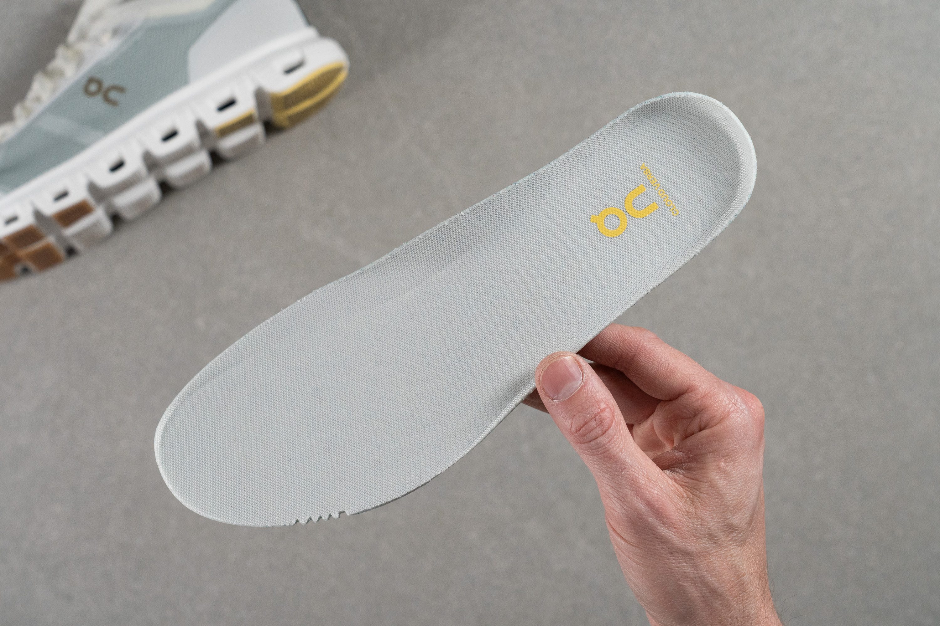 On Cloud 6 Versa Removable insole