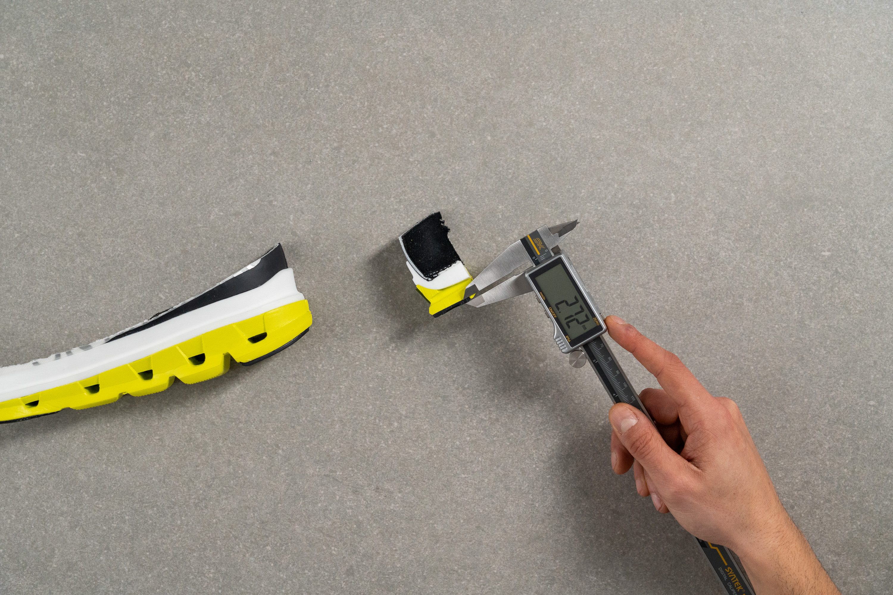 On Cloudflow 5 Outsole thickness