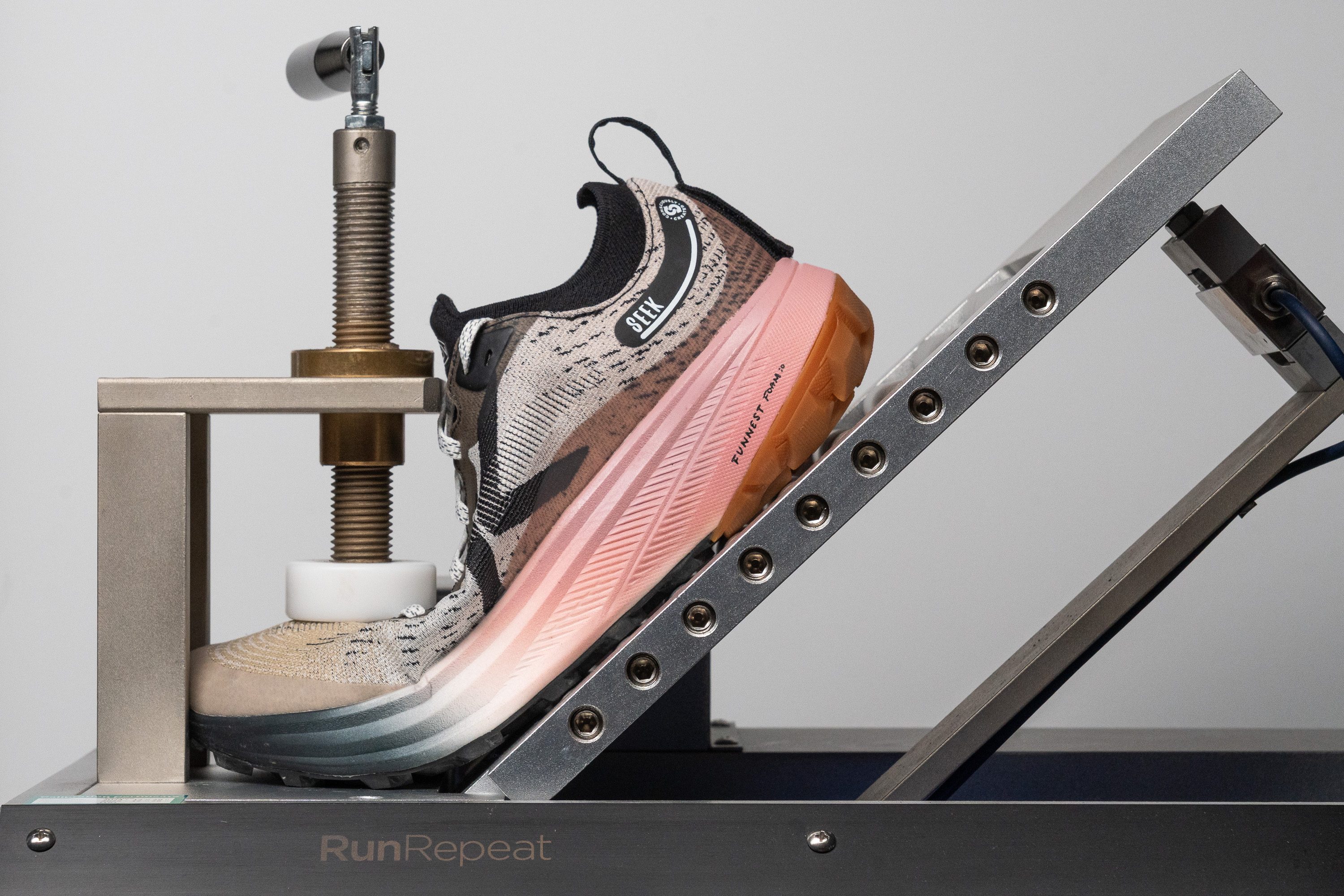 KEEN Seek Flexibility / Stiffness