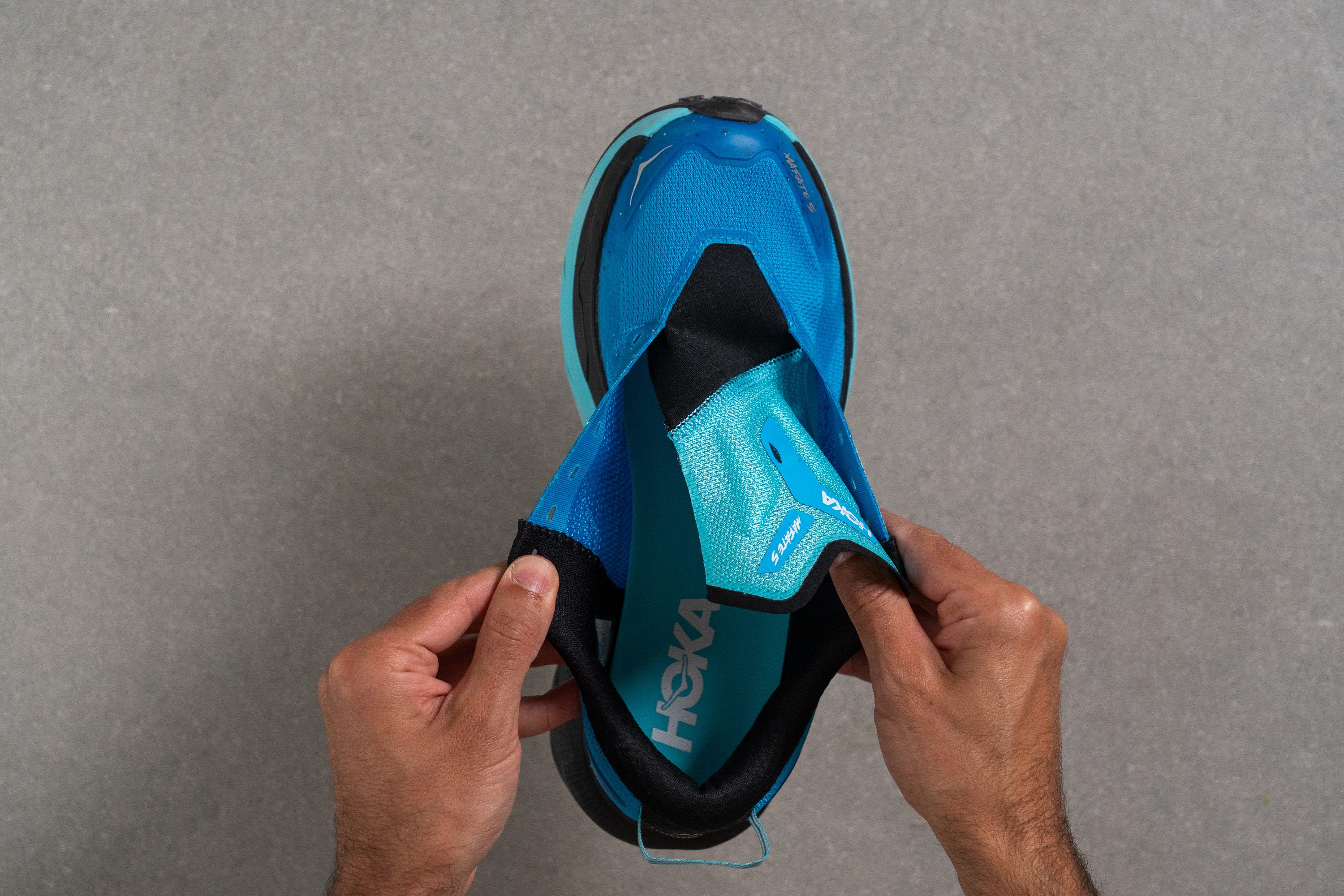HOKA Mafate 5 Tongue: gusset type