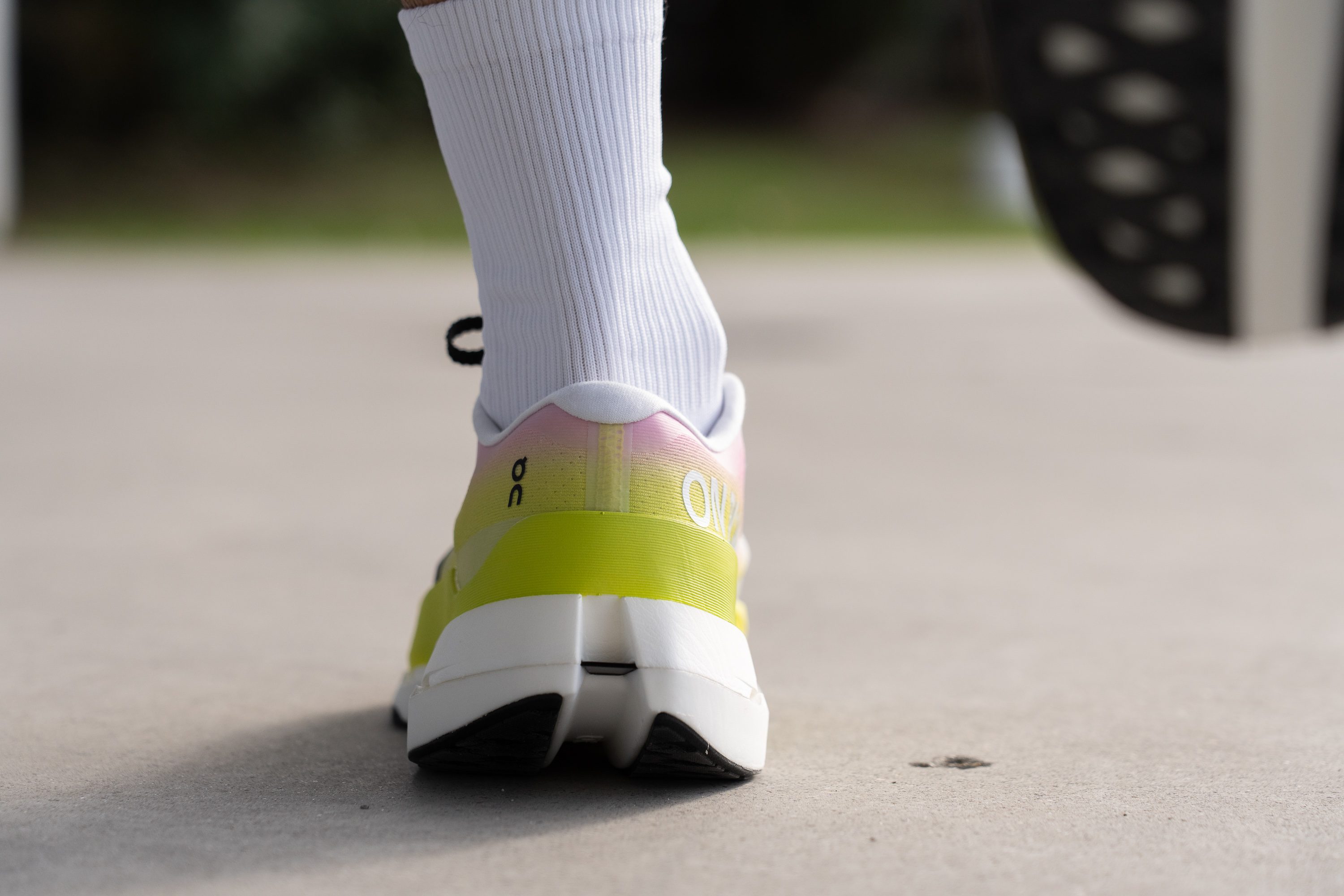 On Cloudboom Max Heel tab