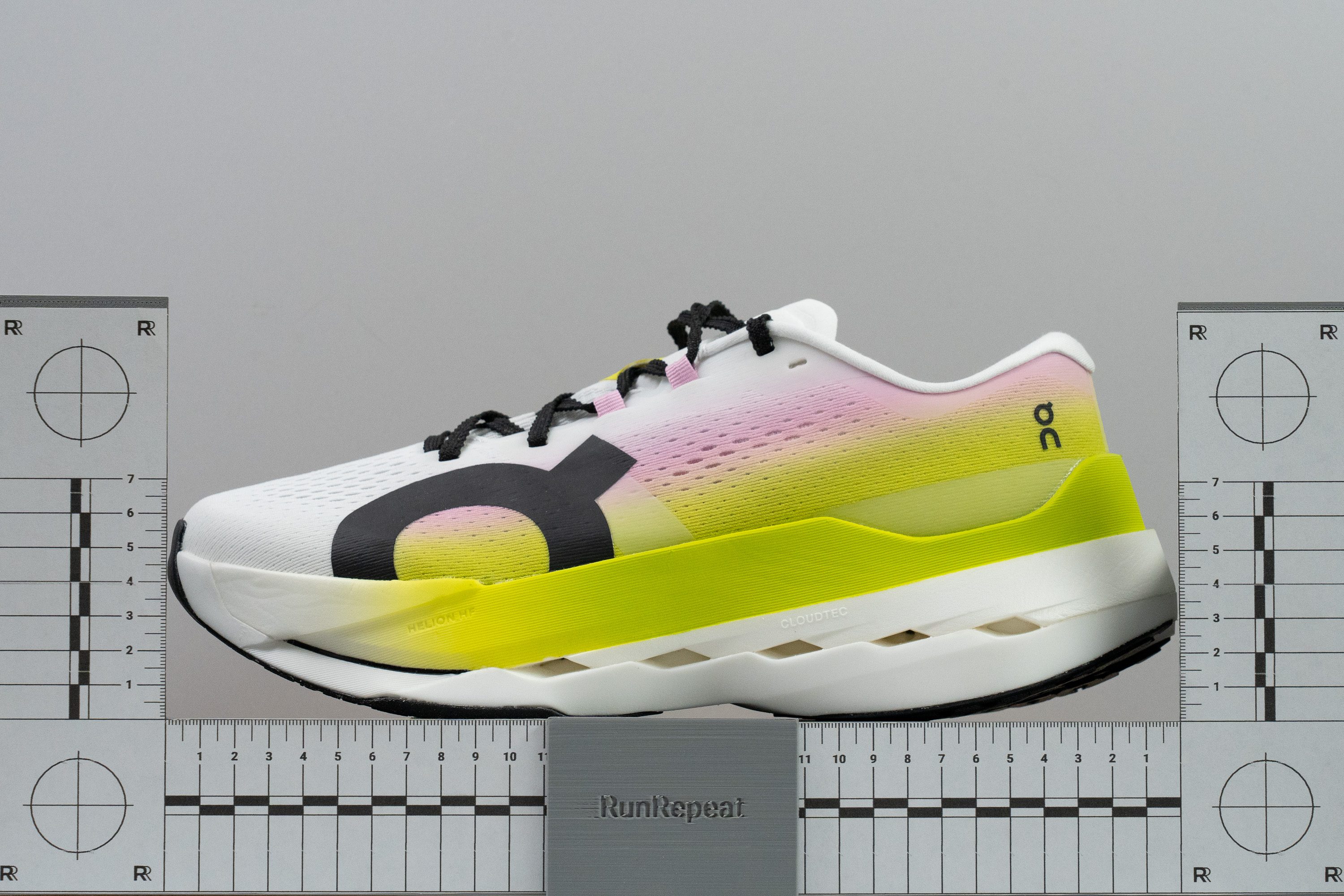 On Cloudboom Max Rocker