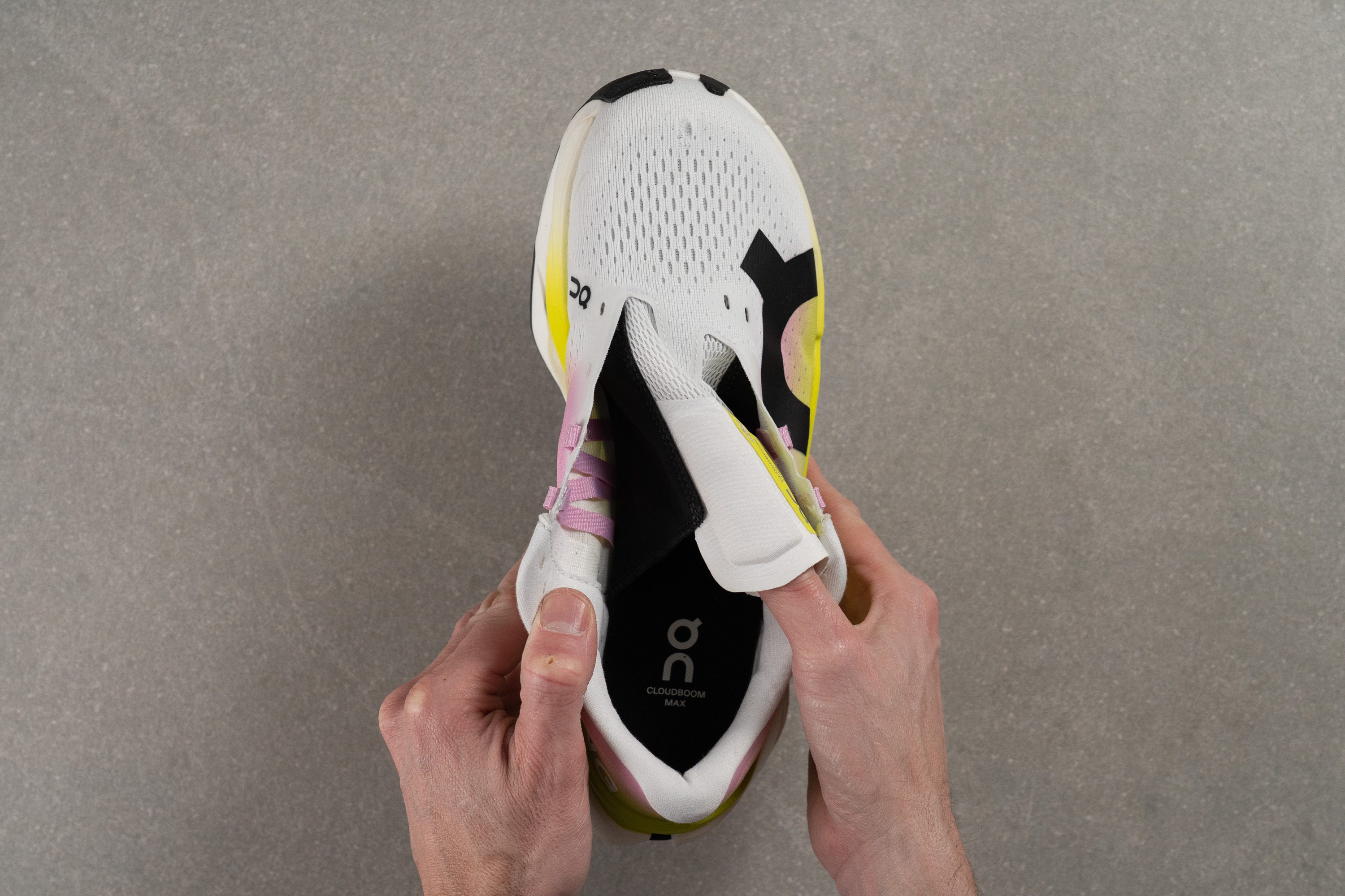 On Cloudboom Max Tongue: gusset type