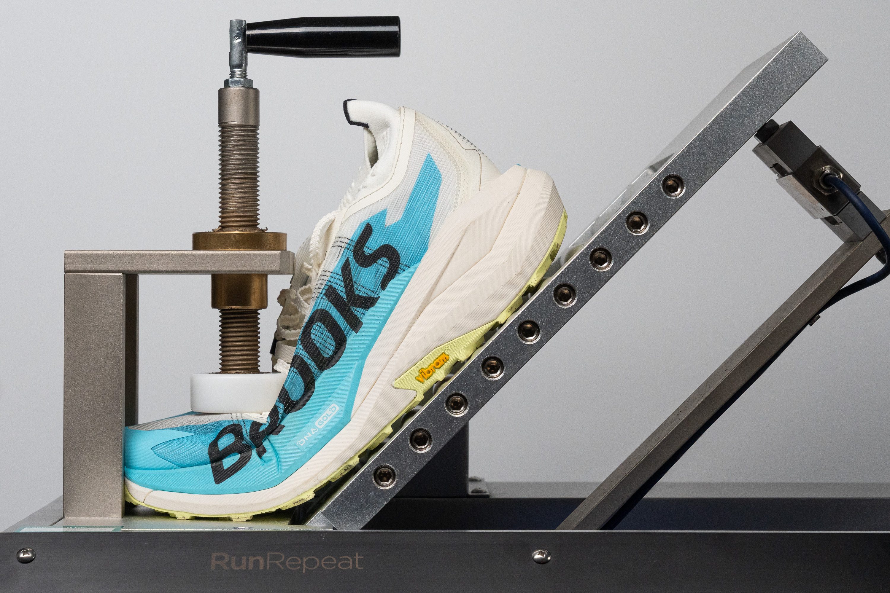 Brooks Cascadia Elite Flexibility / Stiffness
