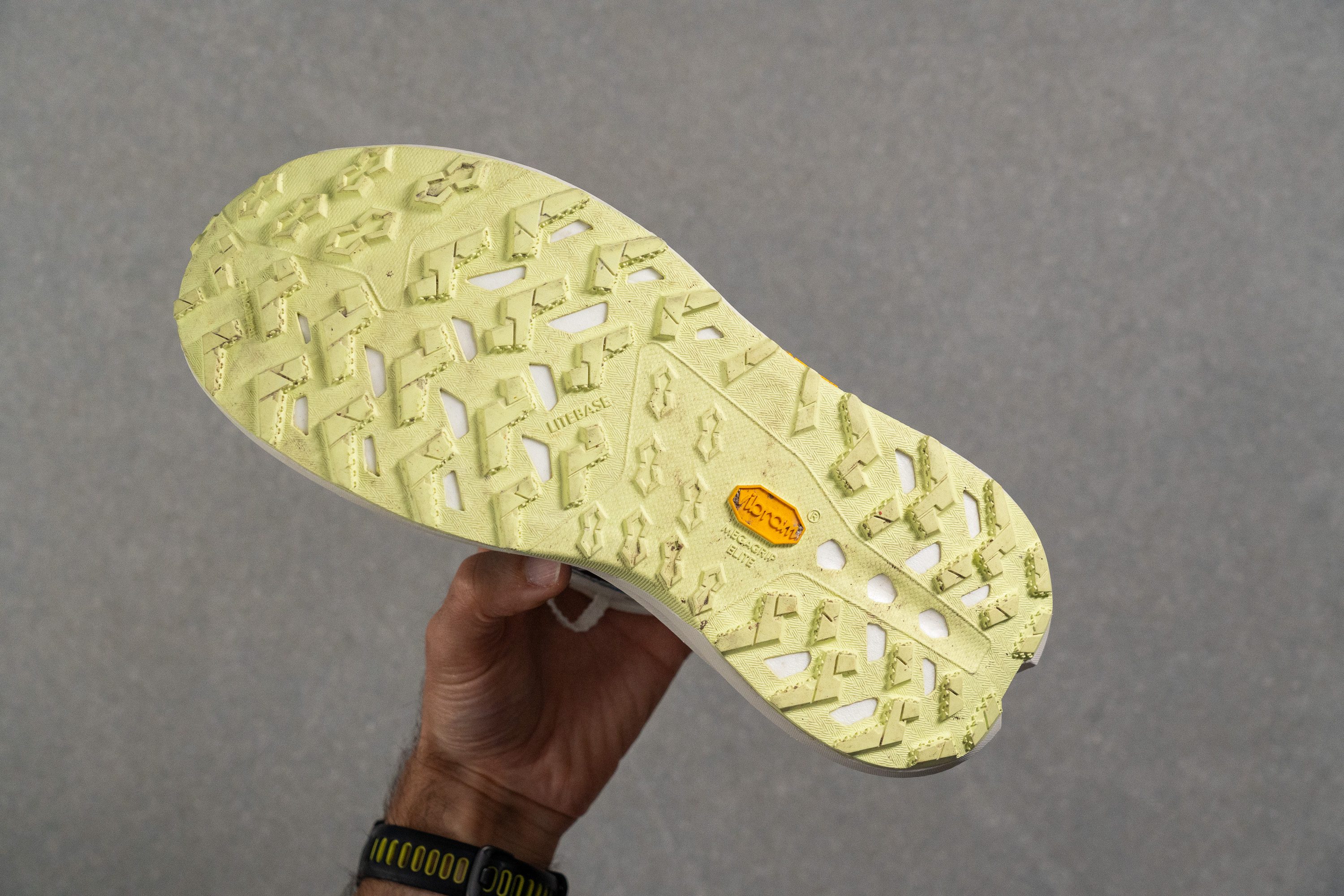 Brooks Cascadia Elite outsole