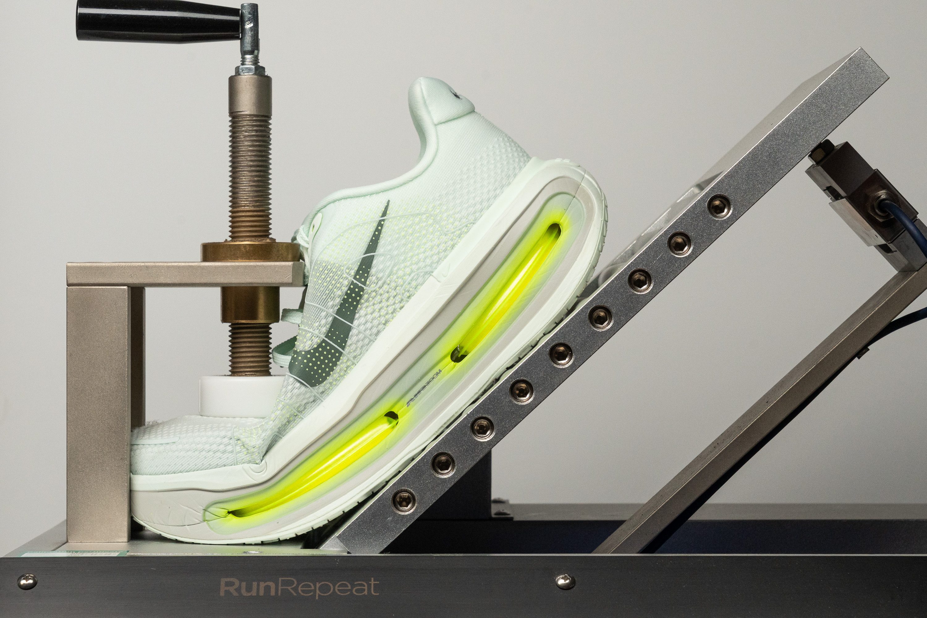 Nike Vomero Premium Flexibility / Stiffness