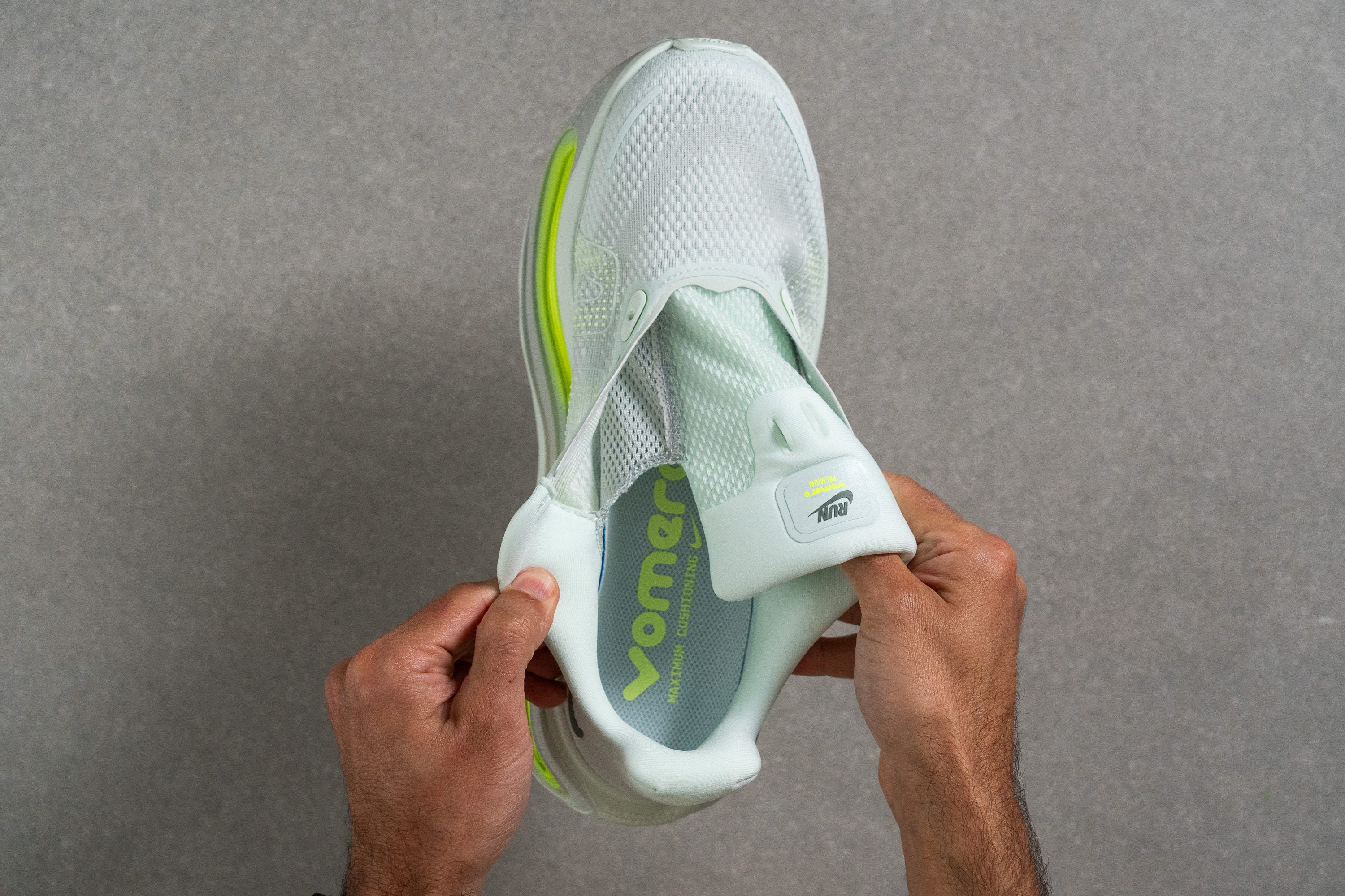 Nike Vomero Premium Tongue: gusset type