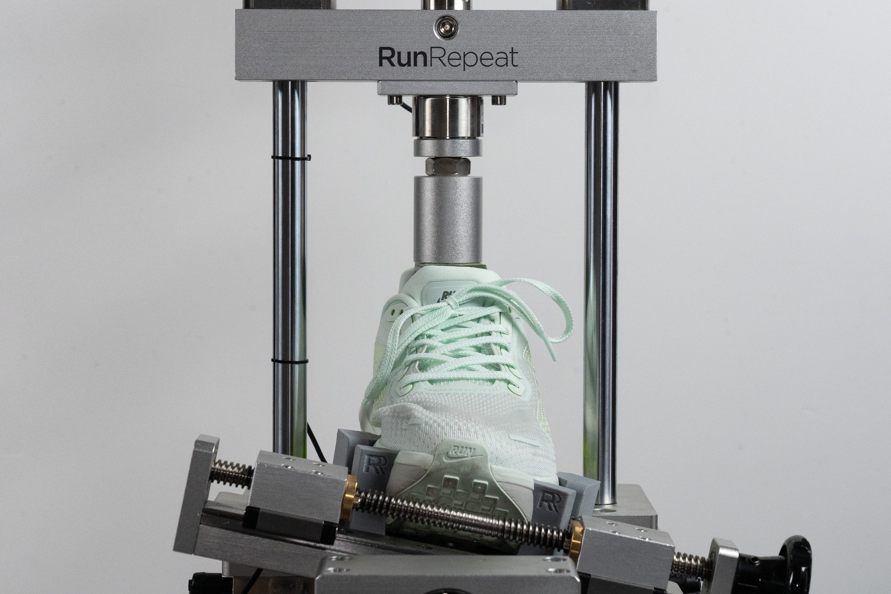 Nike Vomero Premium Torsional rigidity