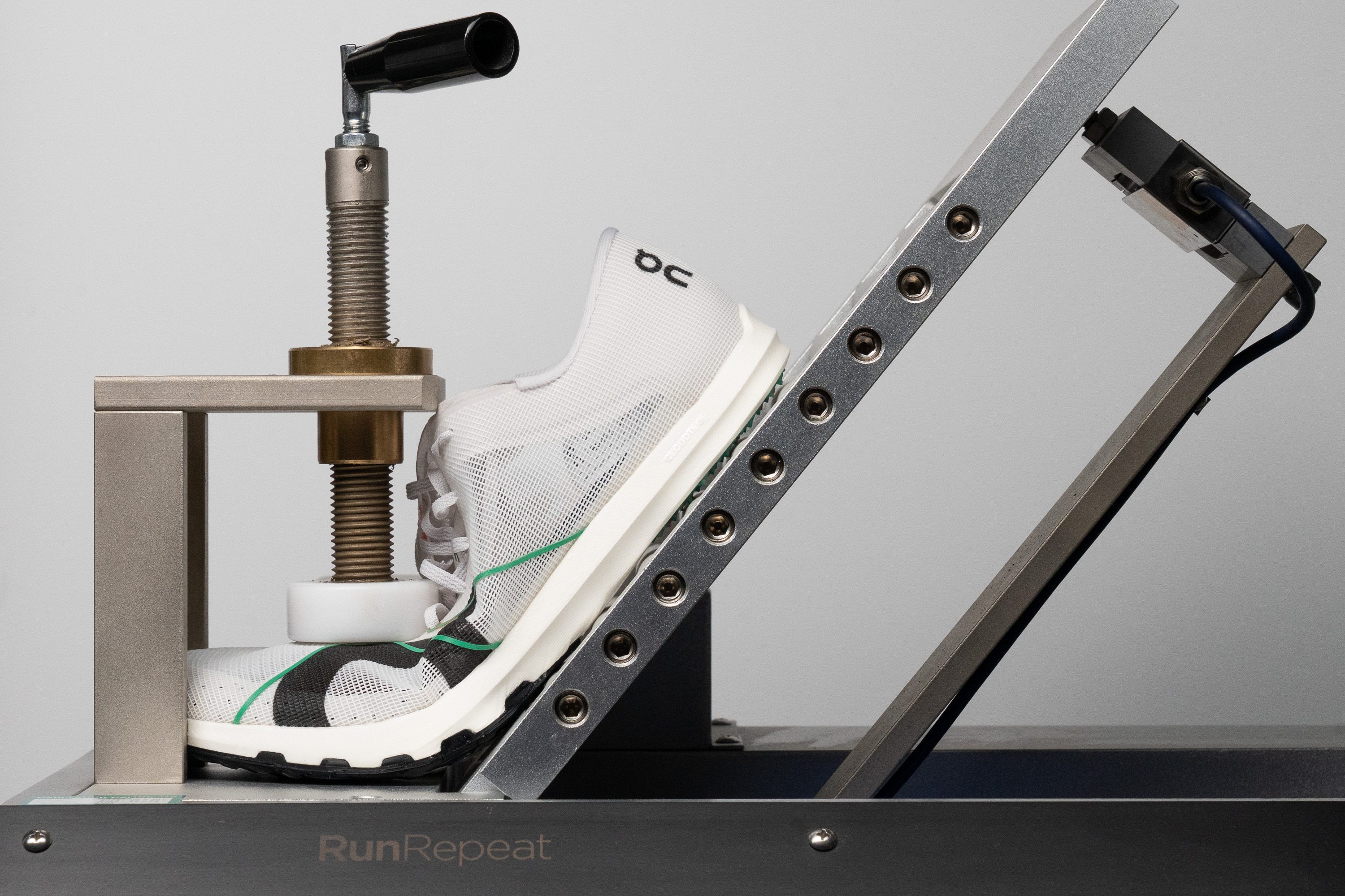 On Cloudspike XC Flexibility / Stiffness