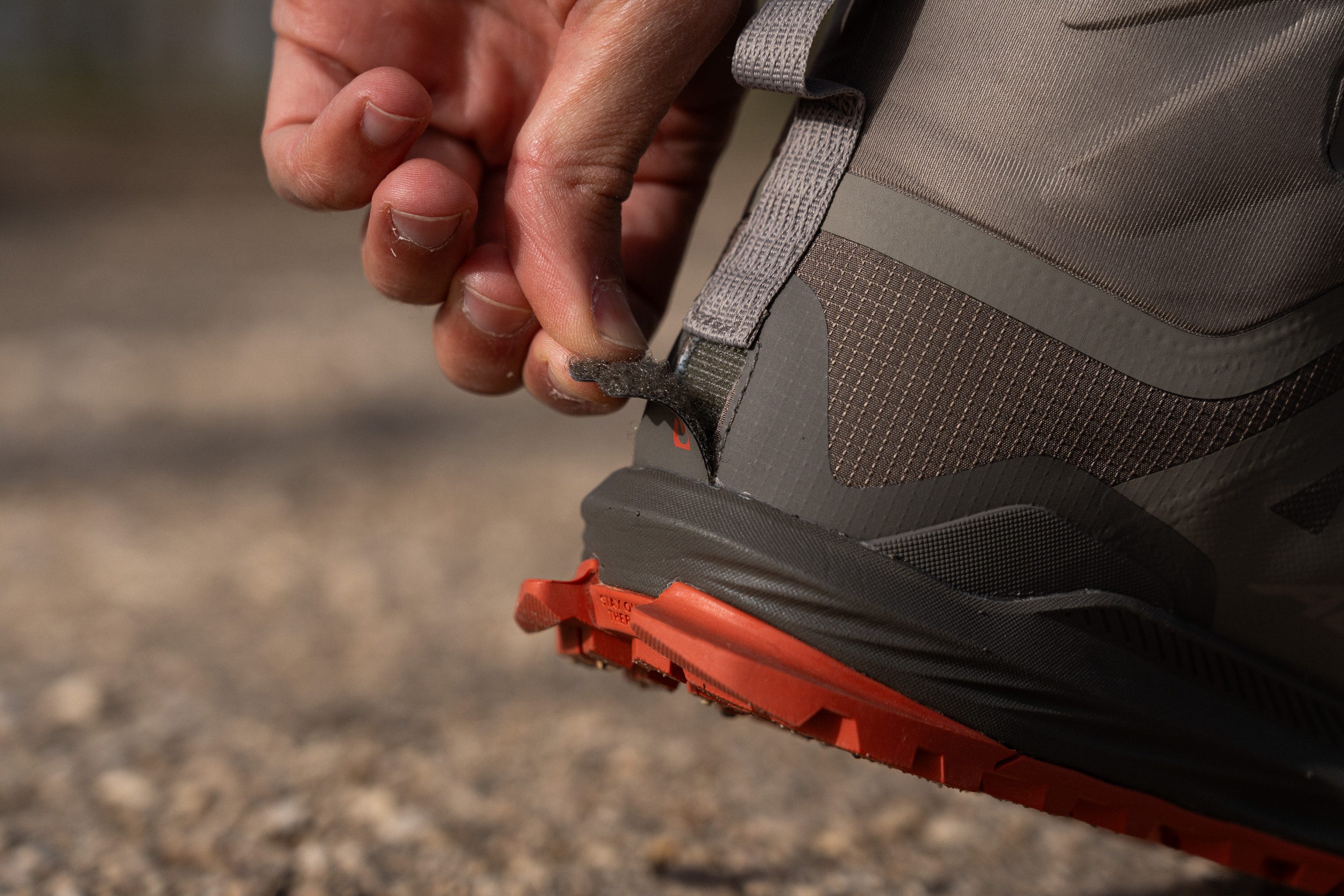 Altra Lone Peak 9 Waterproof Mid GTR gaiter attachment